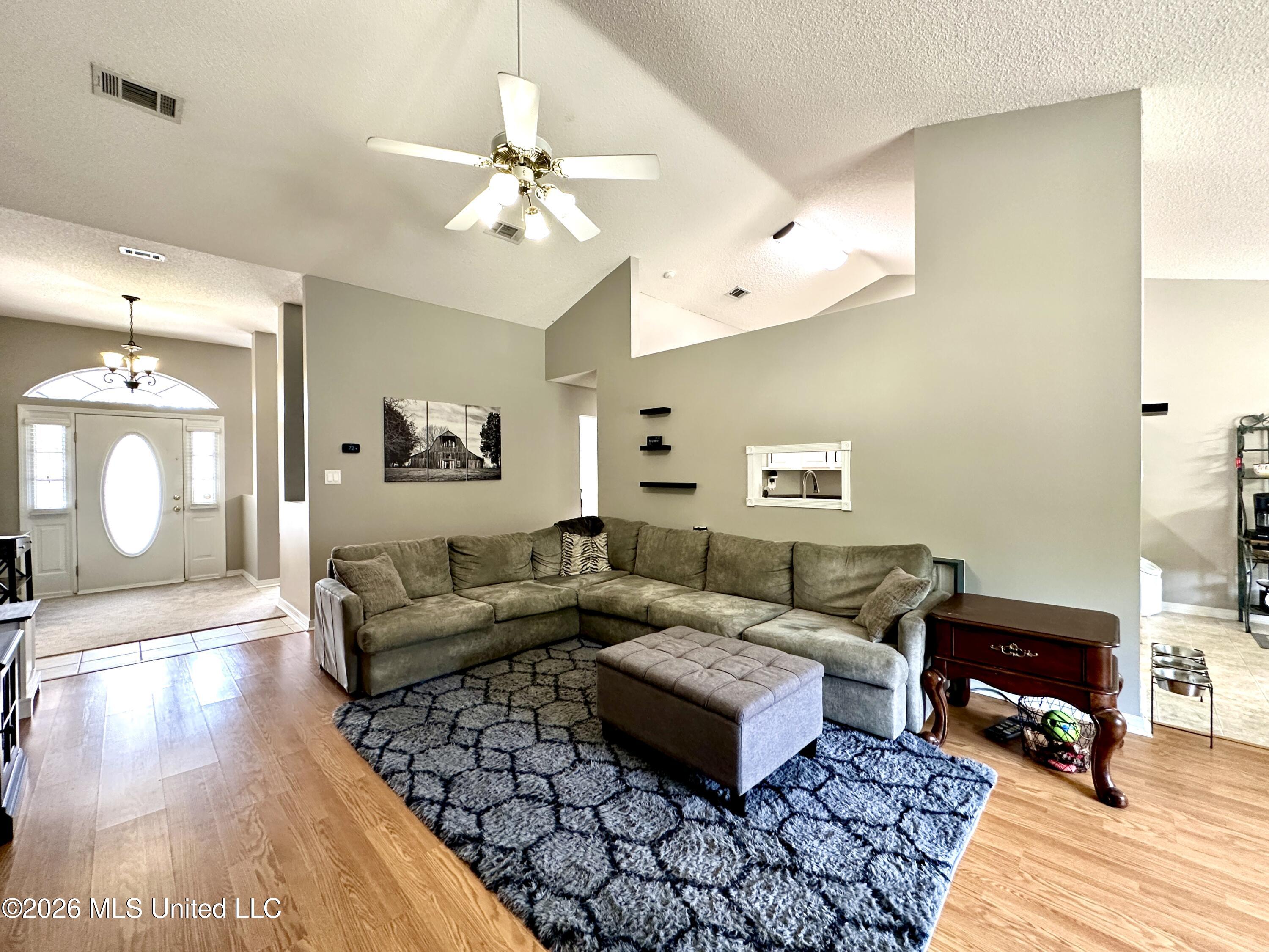 3031 Brookwood Drive Property Photo 7