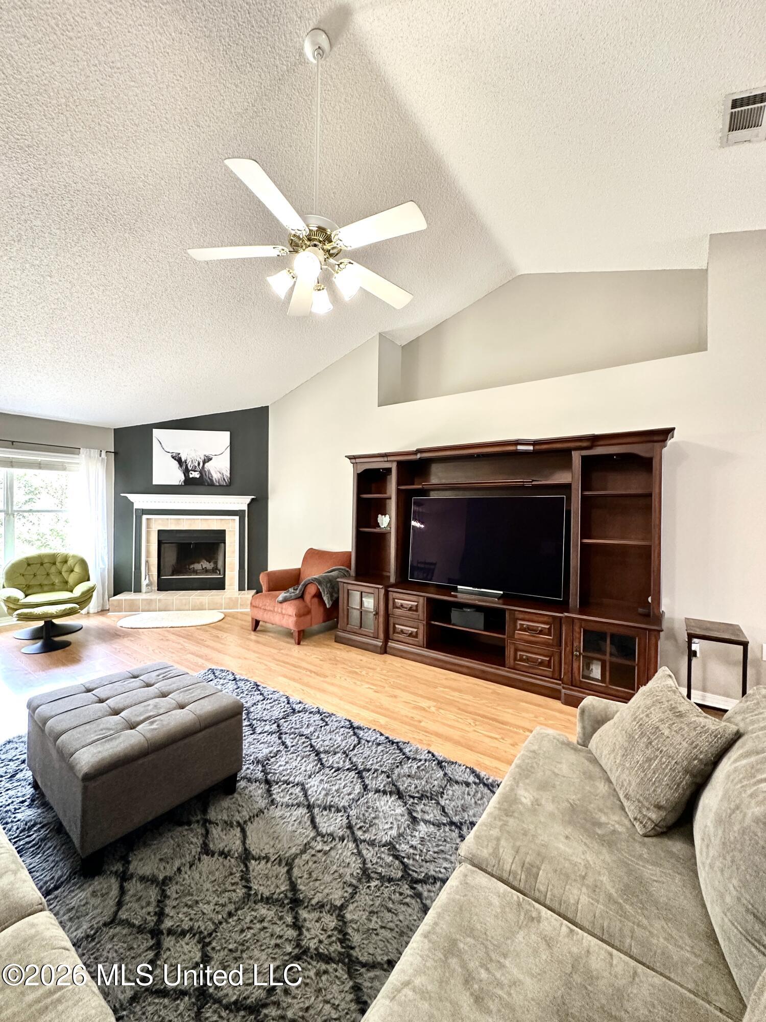 3031 Brookwood Drive Property Photo 8