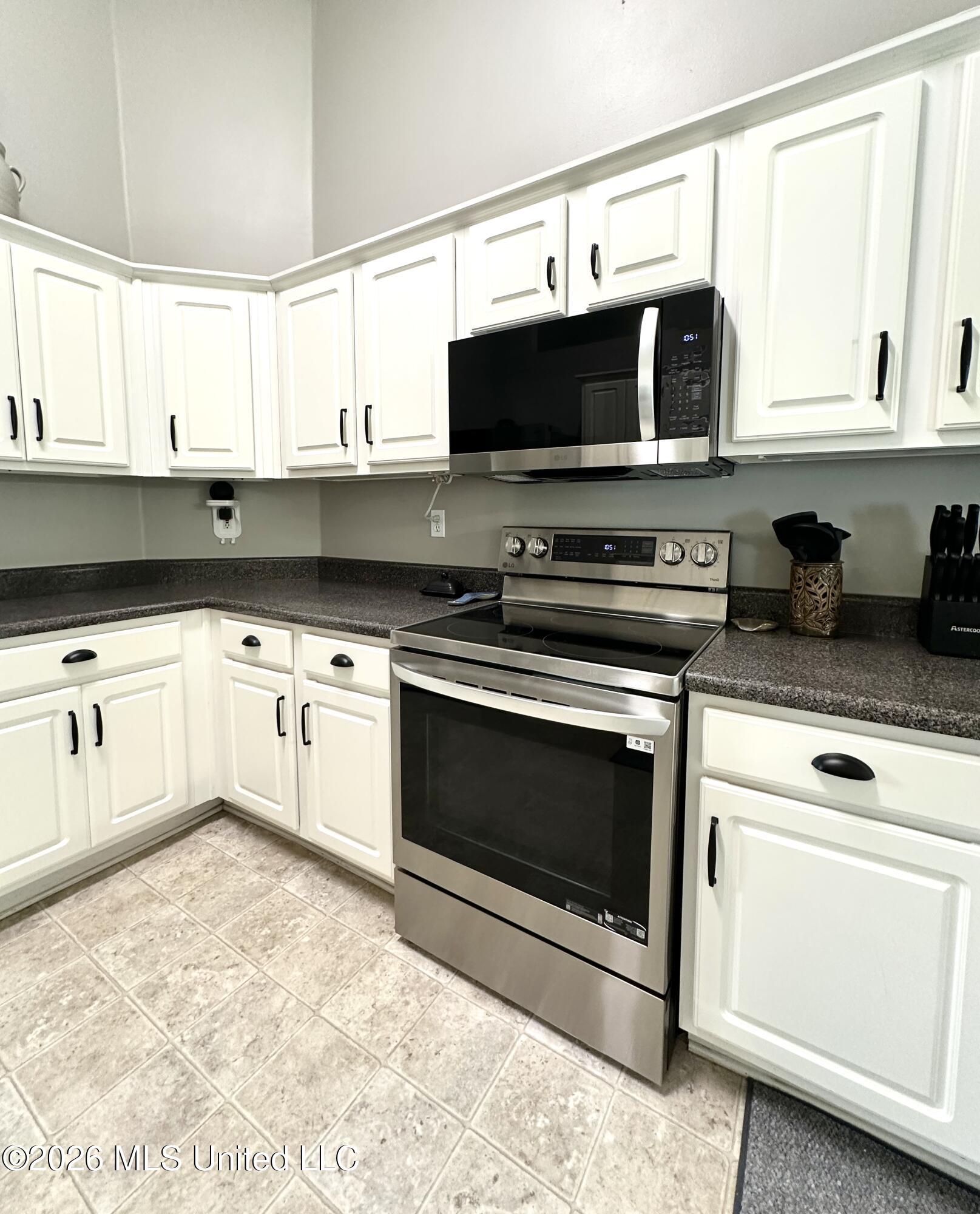 3031 Brookwood Drive Property Photo 15