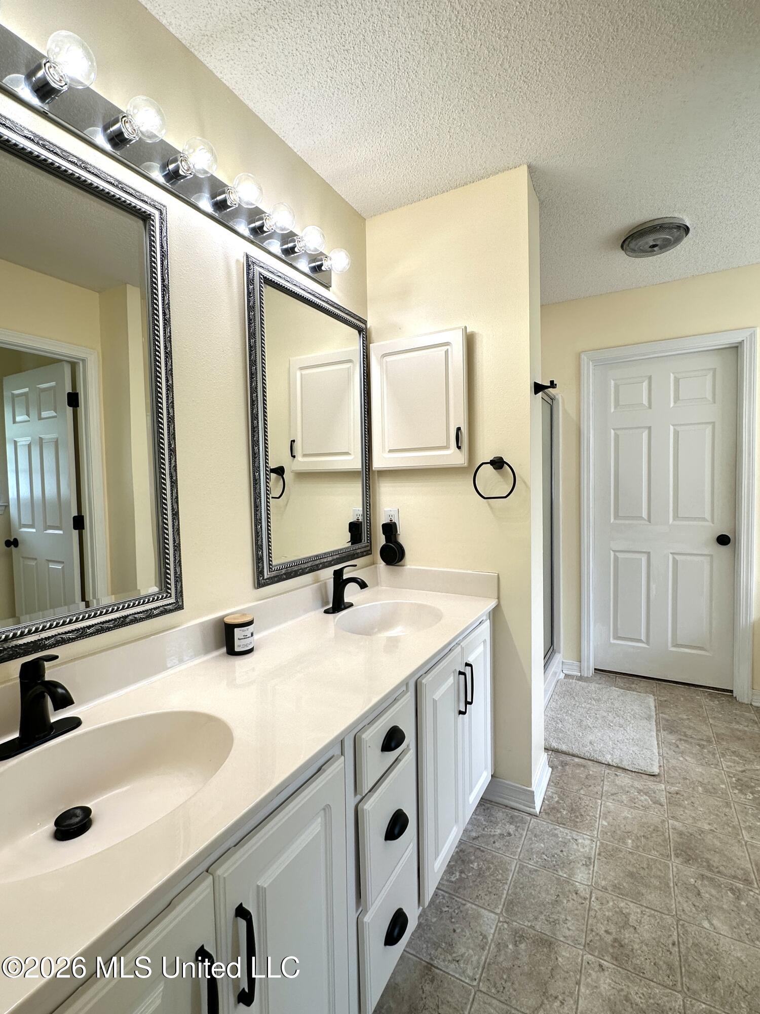 3031 Brookwood Drive Property Photo 29