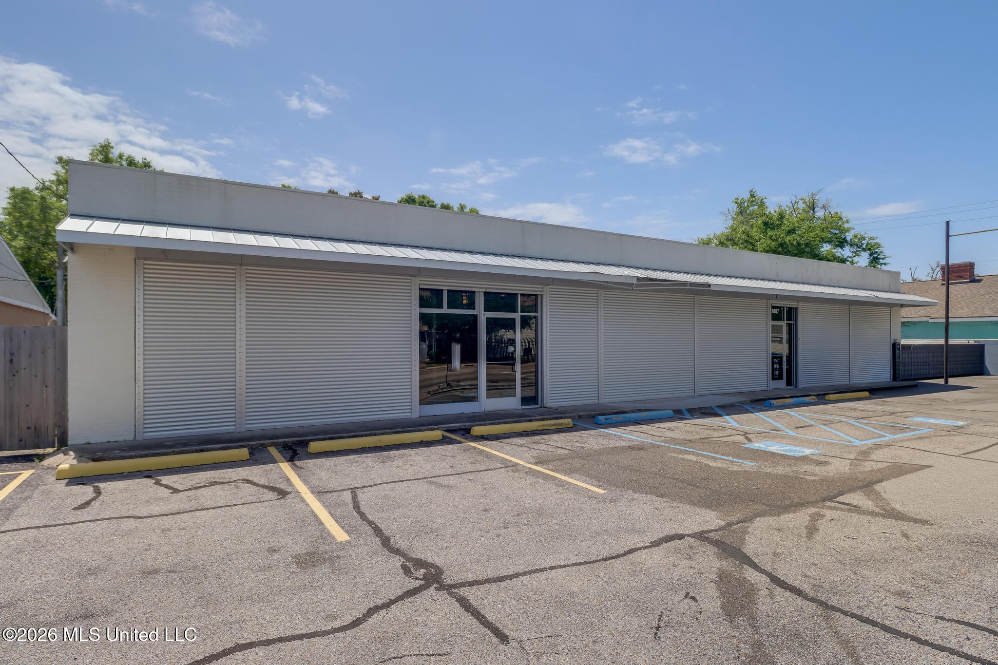1885 Pass Road Property Photo 1