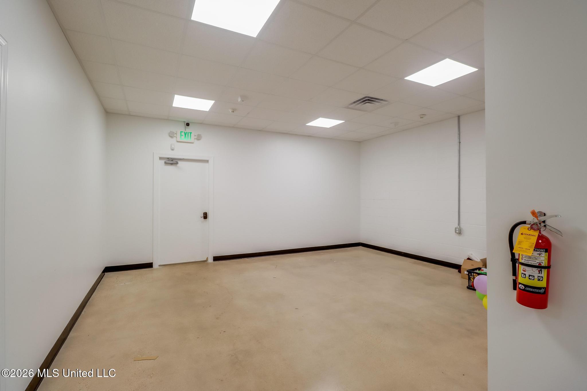 1885 Pass Road Property Photo 10