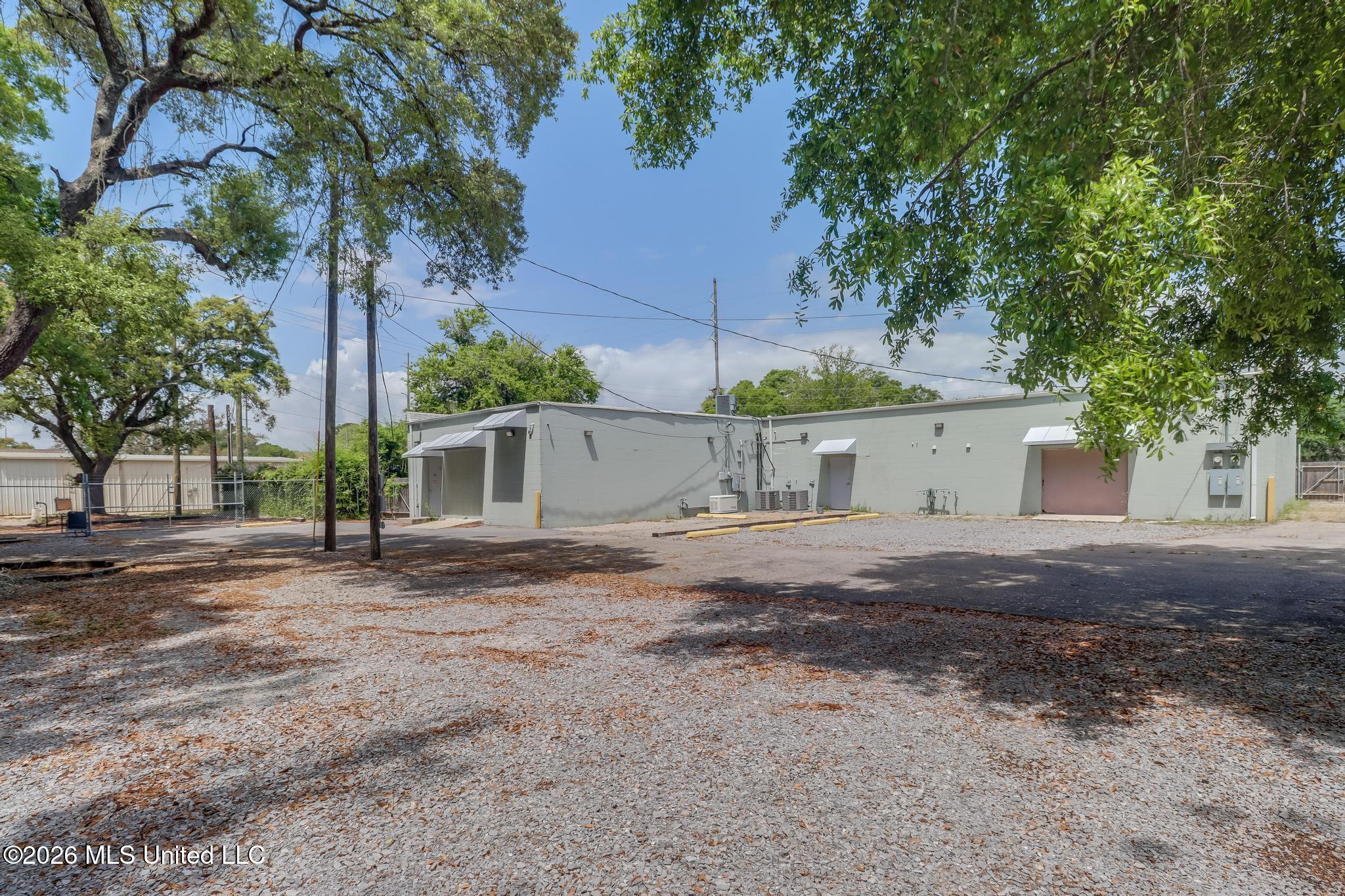 1885 Pass Road Property Photo 15