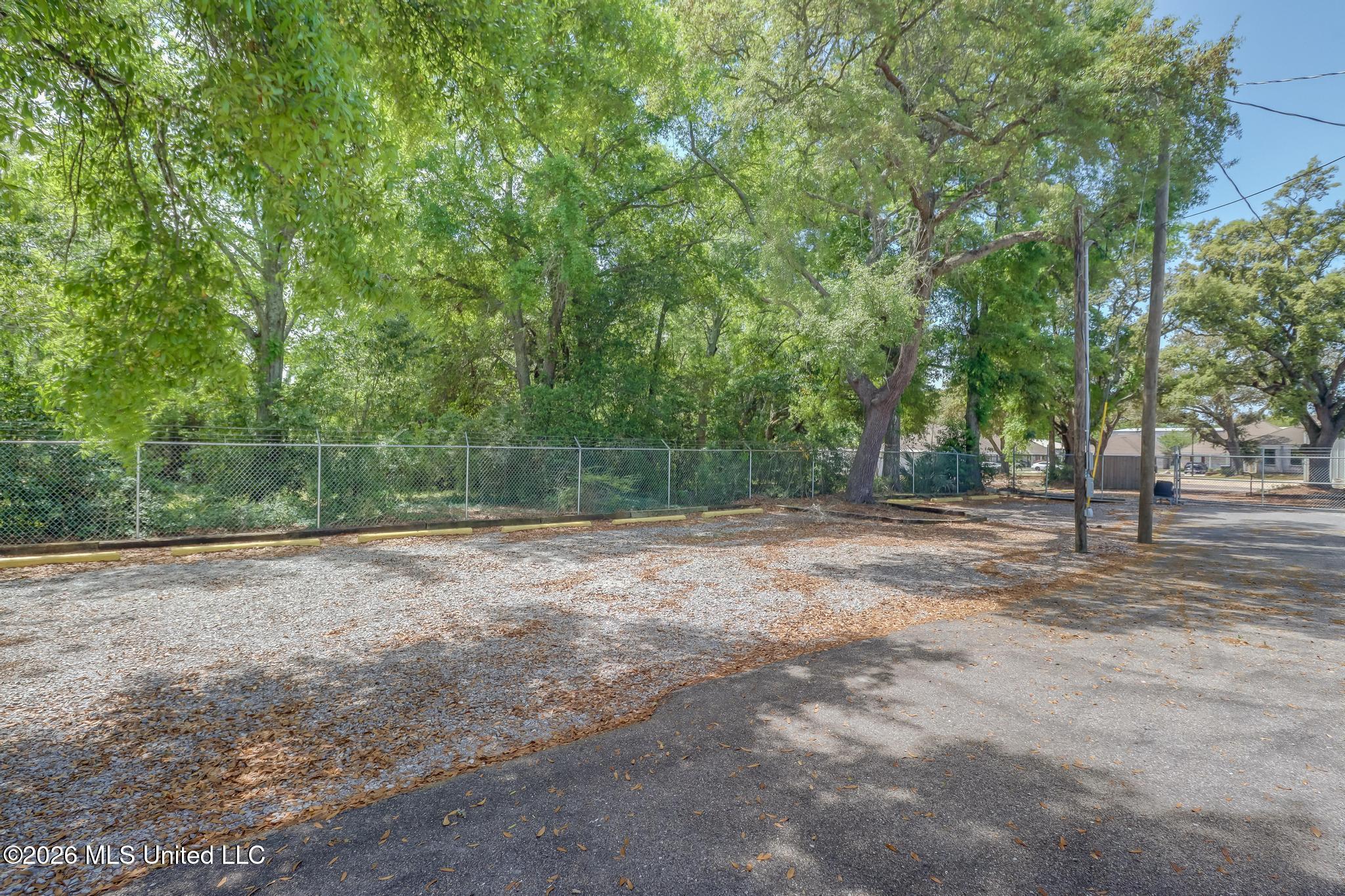 1885 Pass Road Property Photo 16