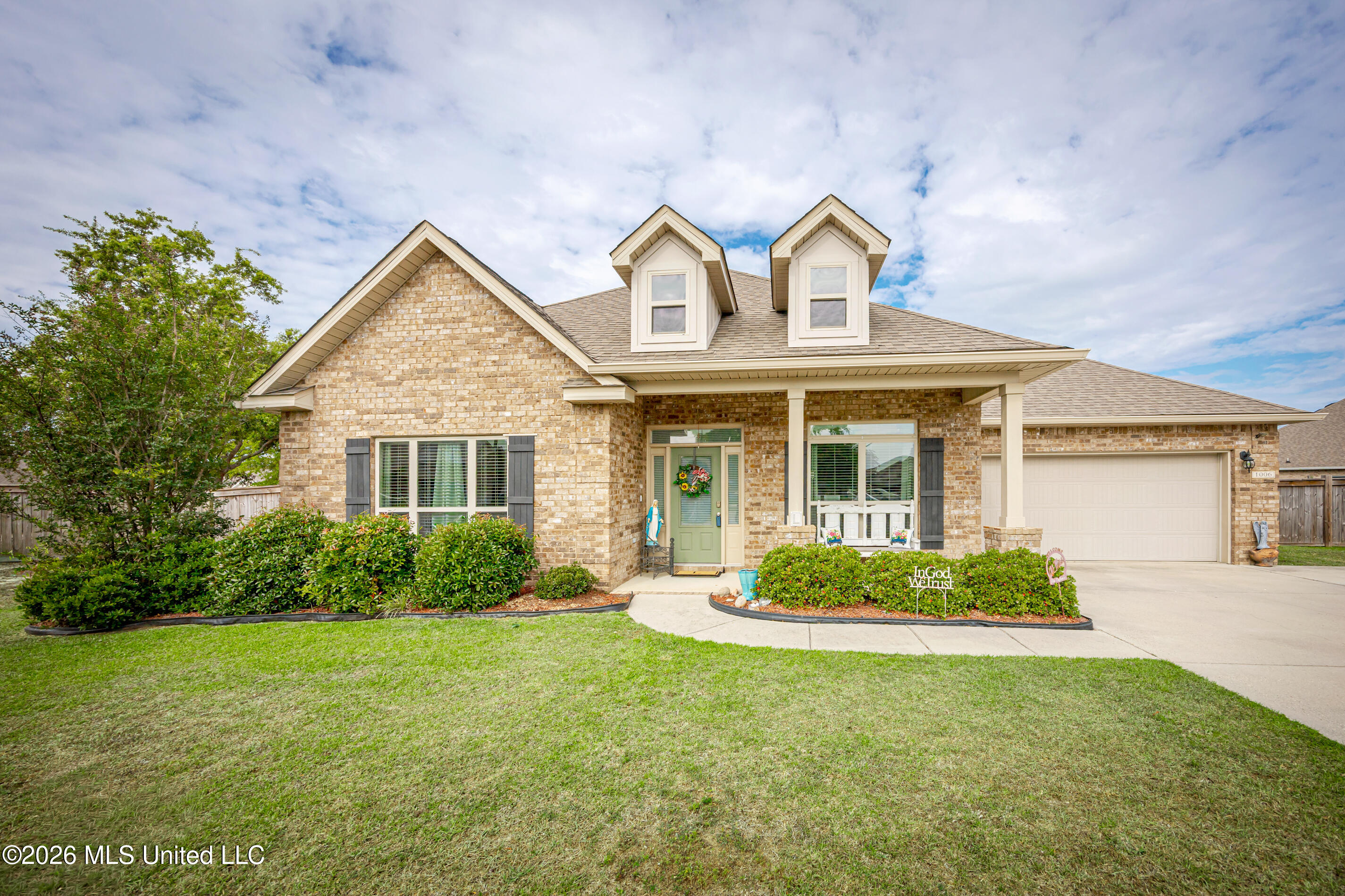 1006 Prairiegrass Court Property Photo 1