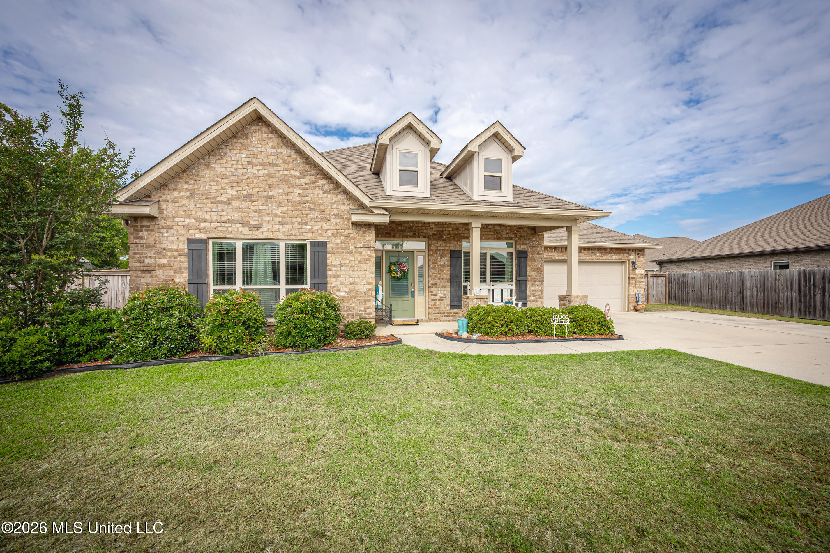 1006 Prairiegrass Court Property Photo 3