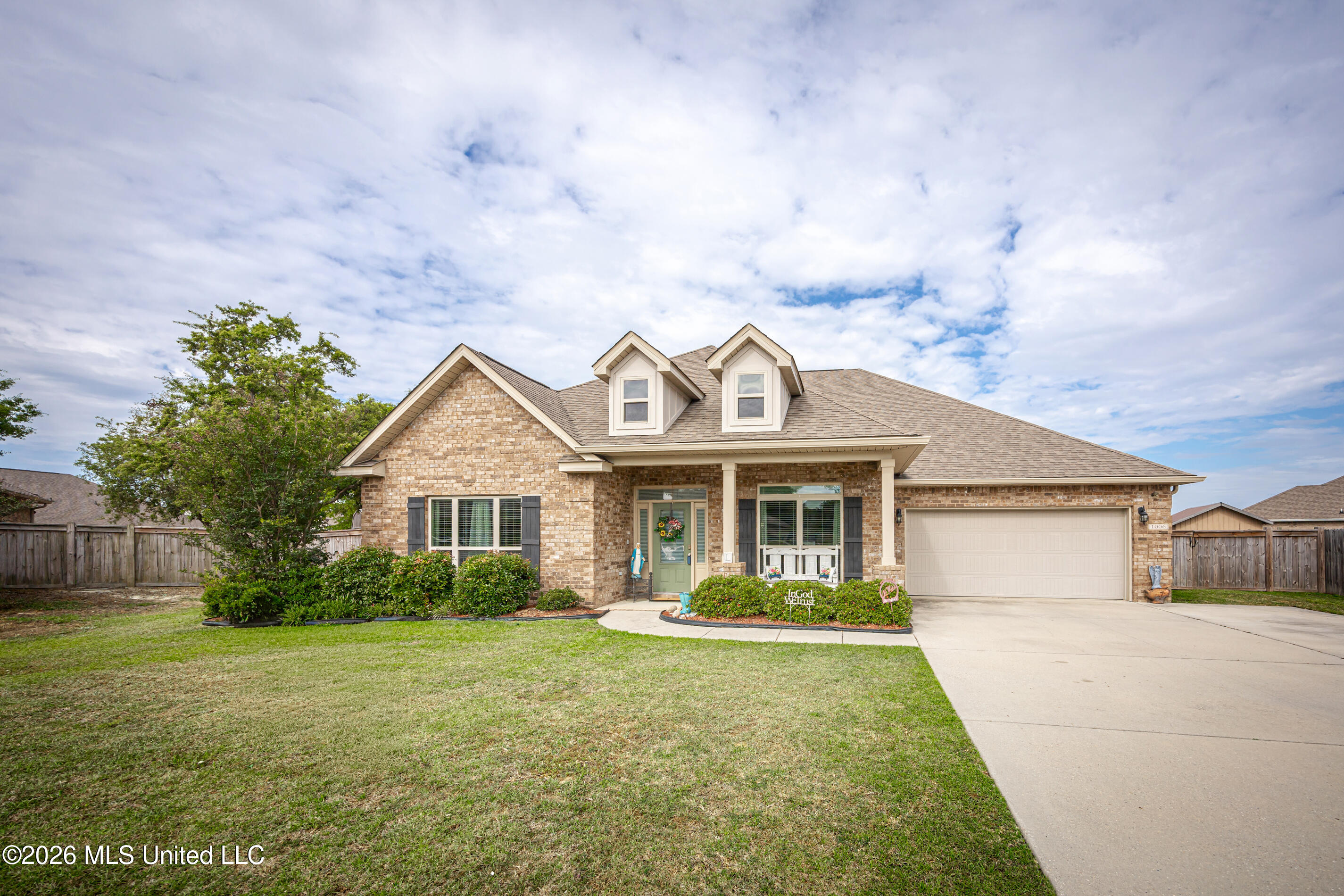 1006 Prairiegrass Court Property Photo 4