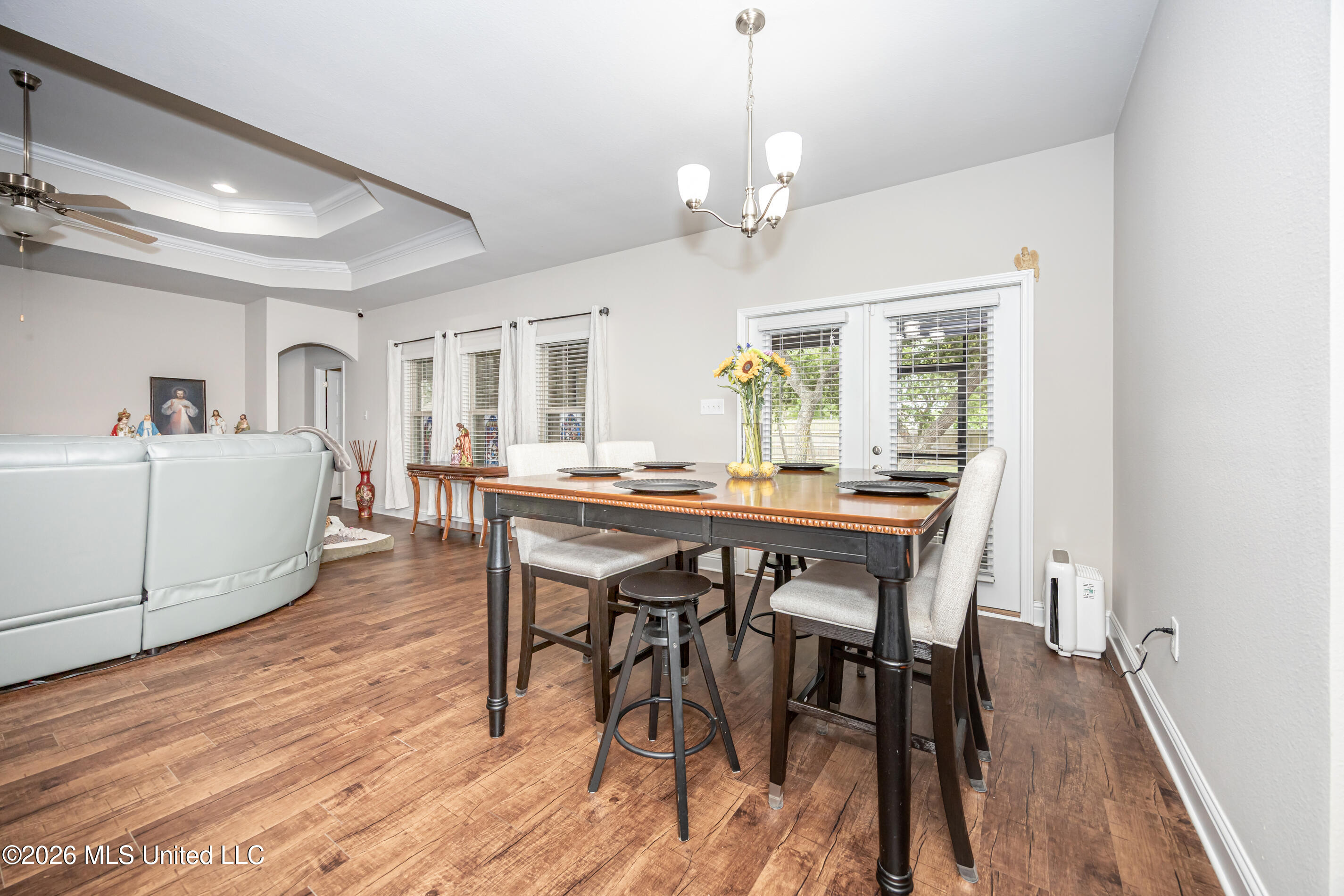 1006 Prairiegrass Court Property Photo 16