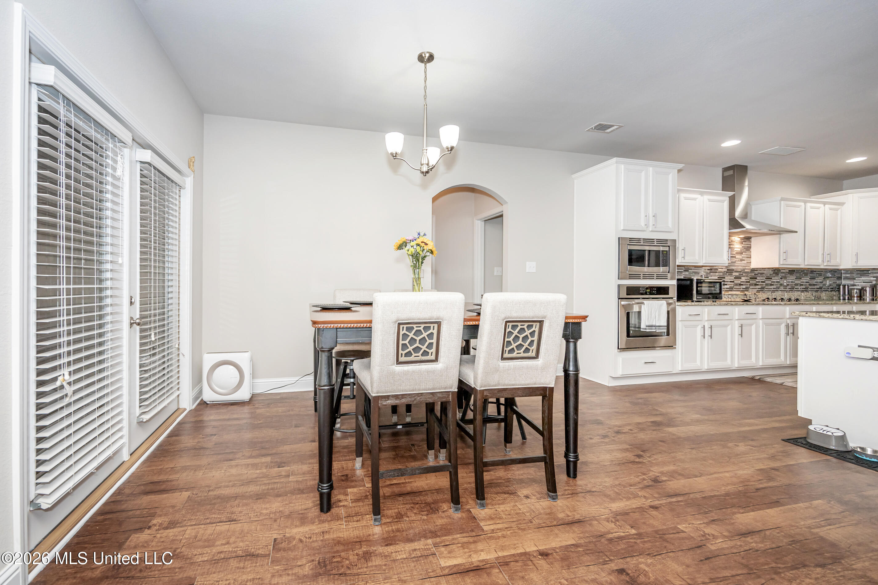 1006 Prairiegrass Court Property Photo 17