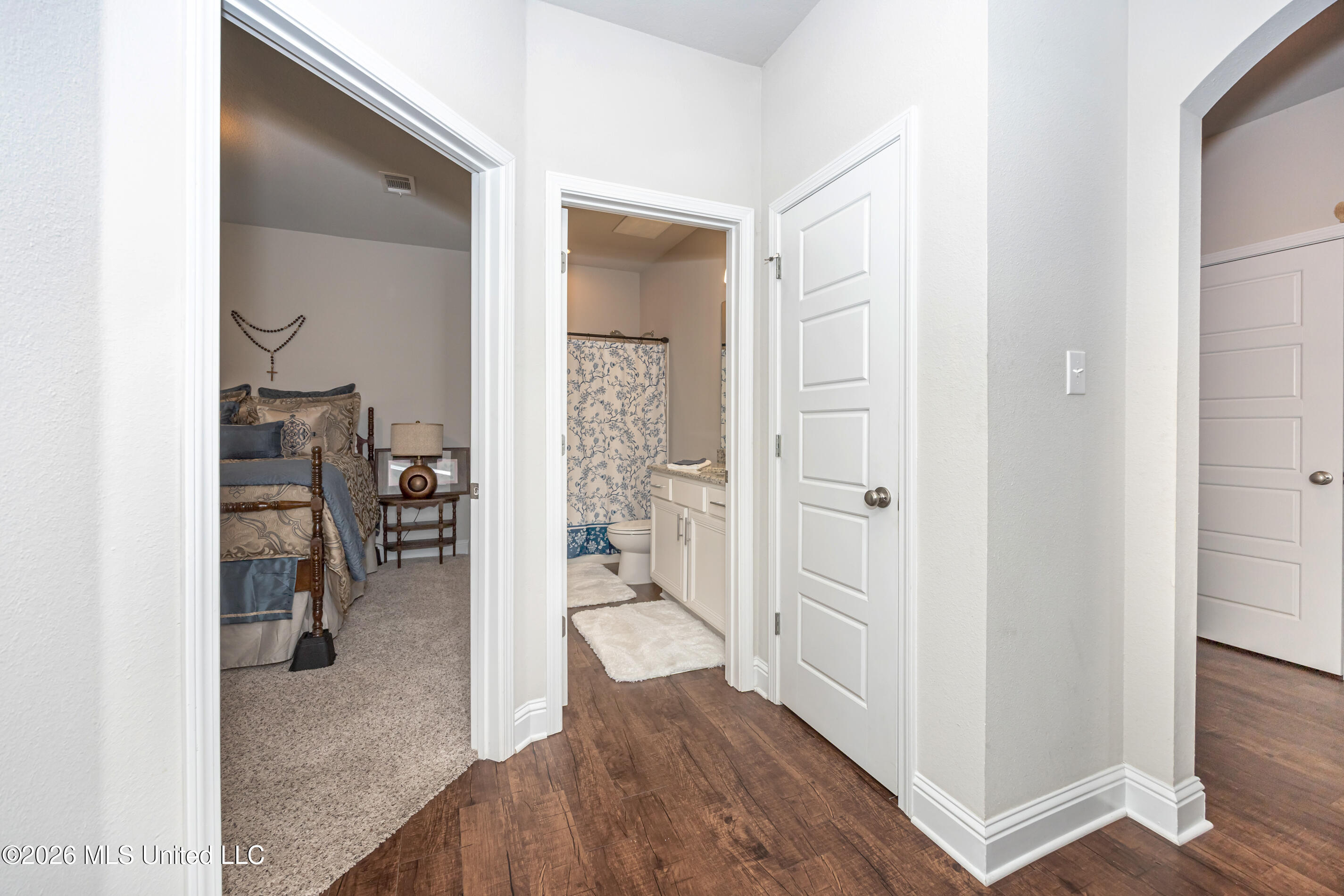 1006 Prairiegrass Court Property Photo 48