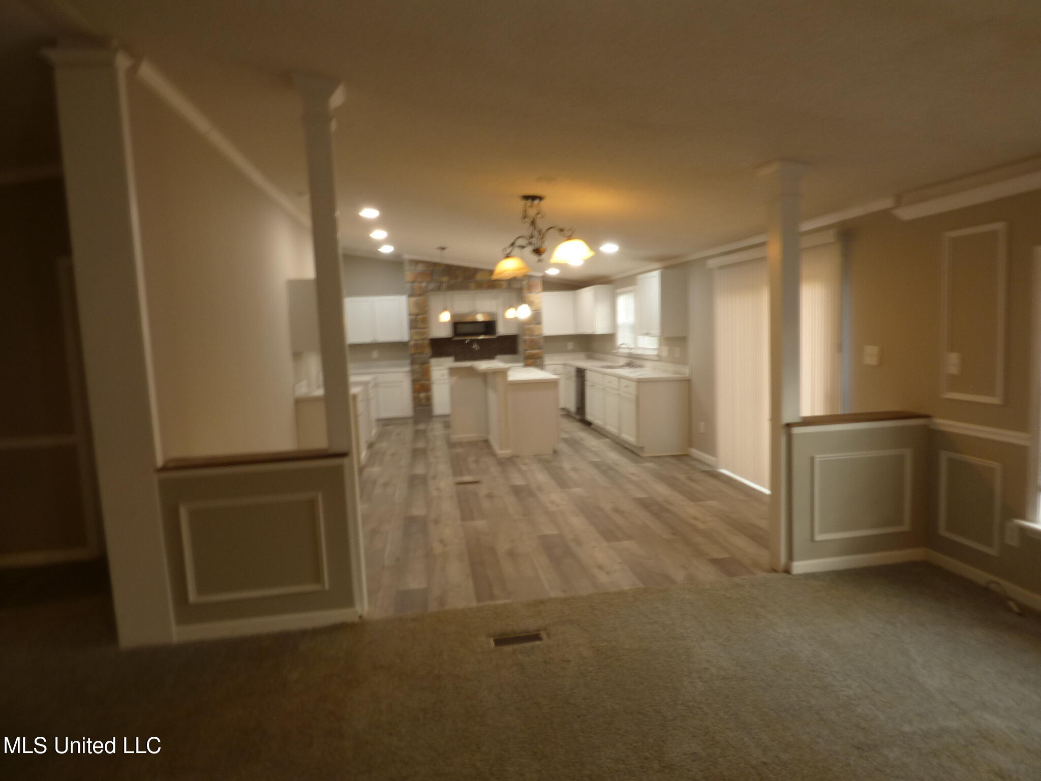 2075 Hartwell Road Property Photo 3