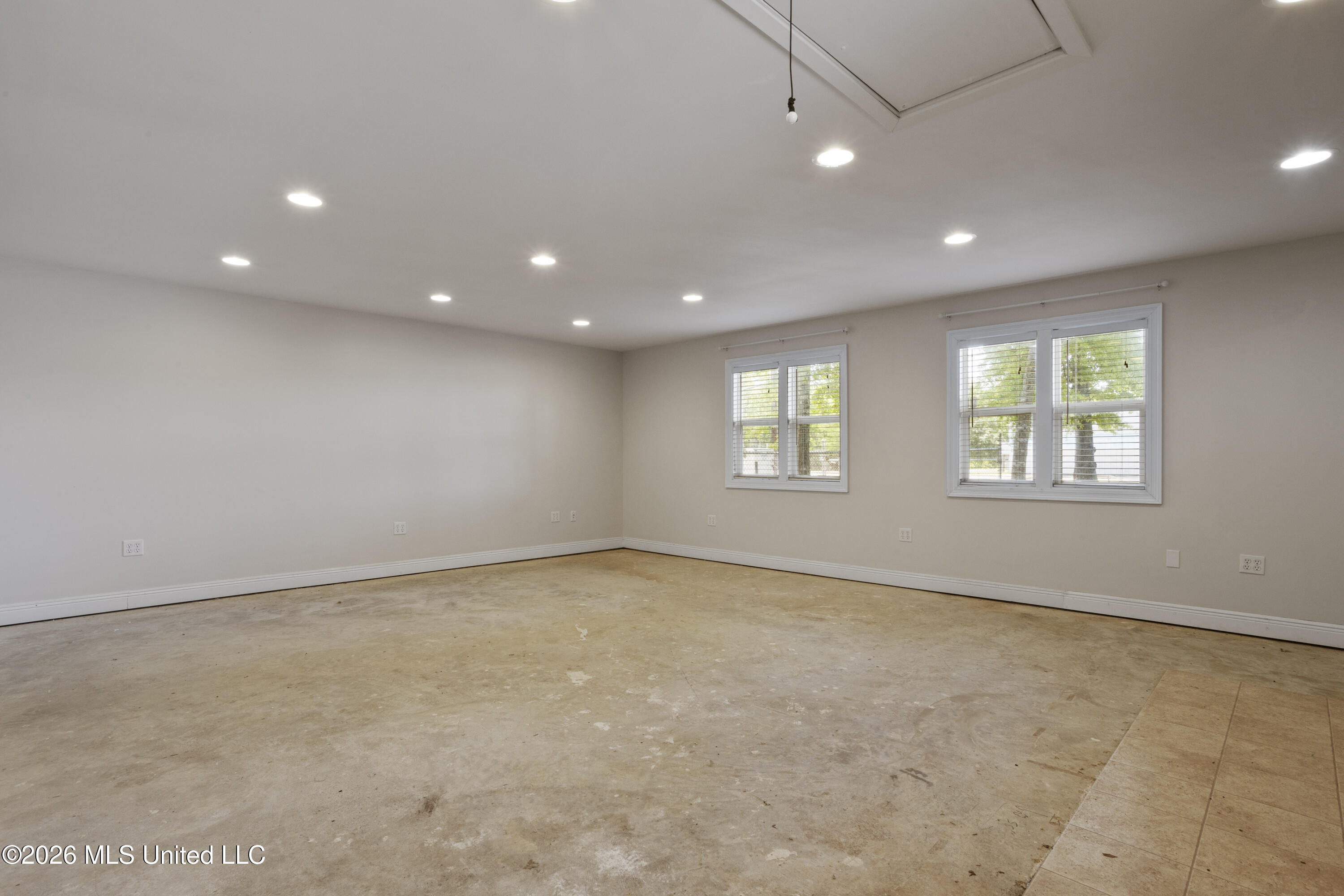 266 Debuys Road Property Photo 32