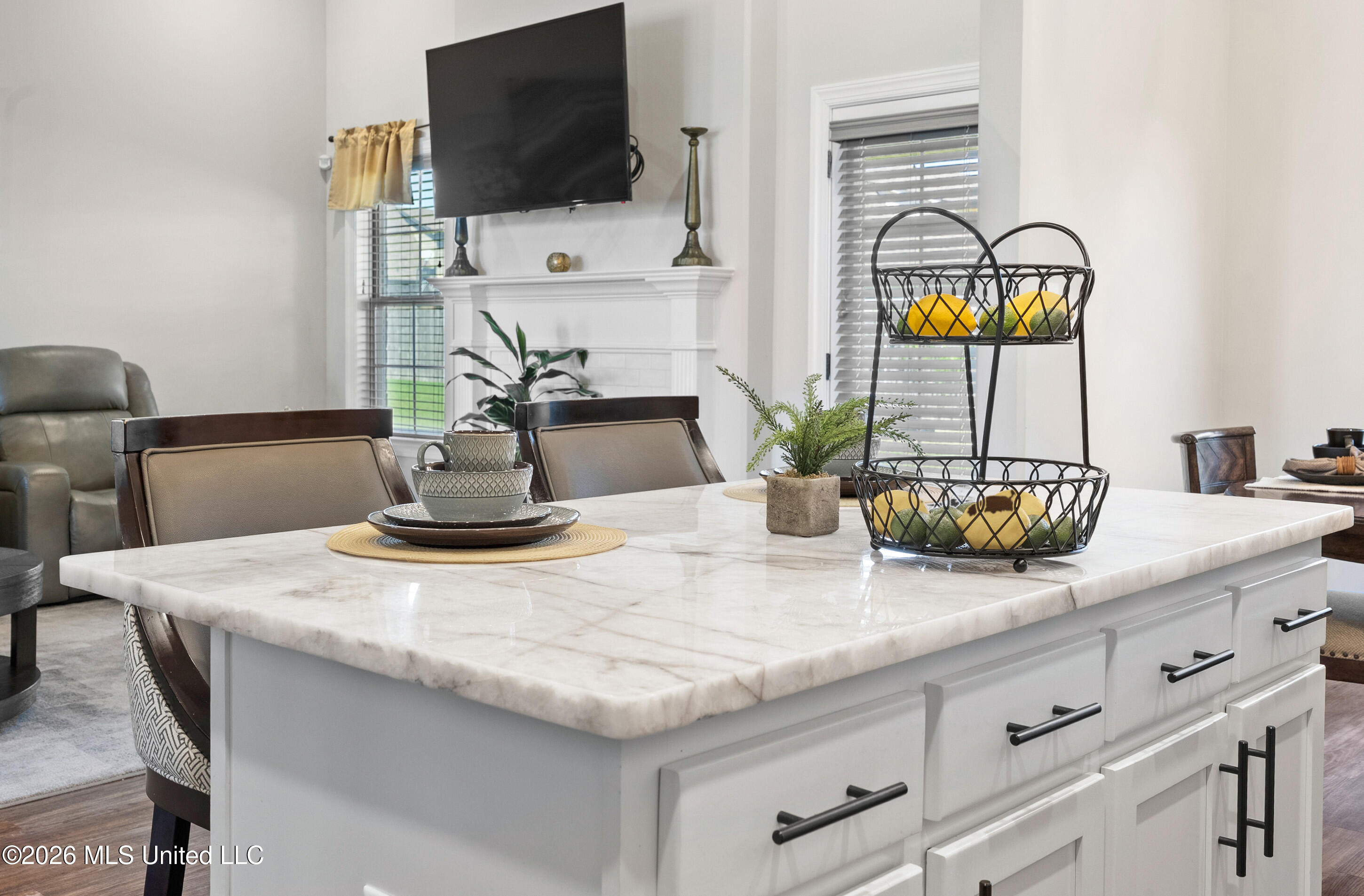 3776 Andreas Drive Property Photo 10