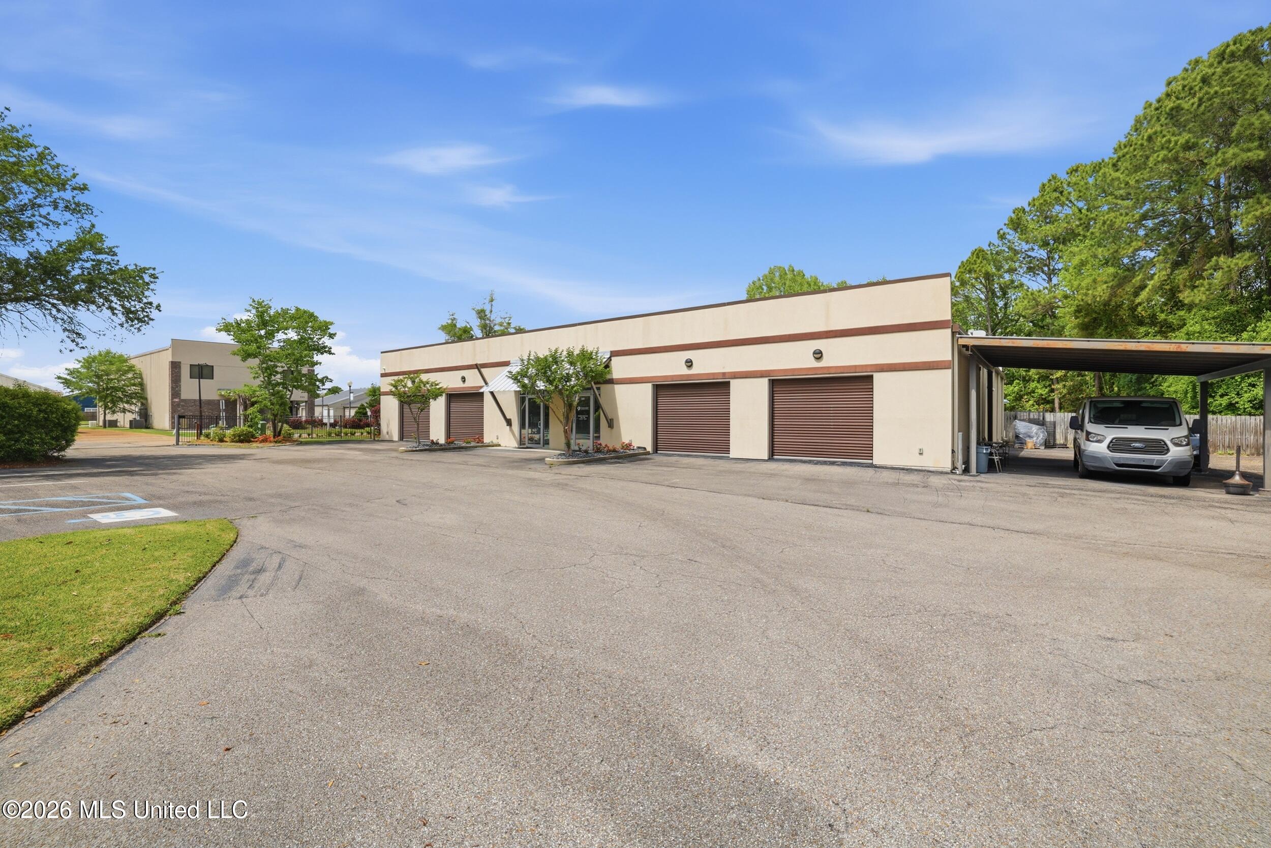 995 N Halstead Road Property Photo 13