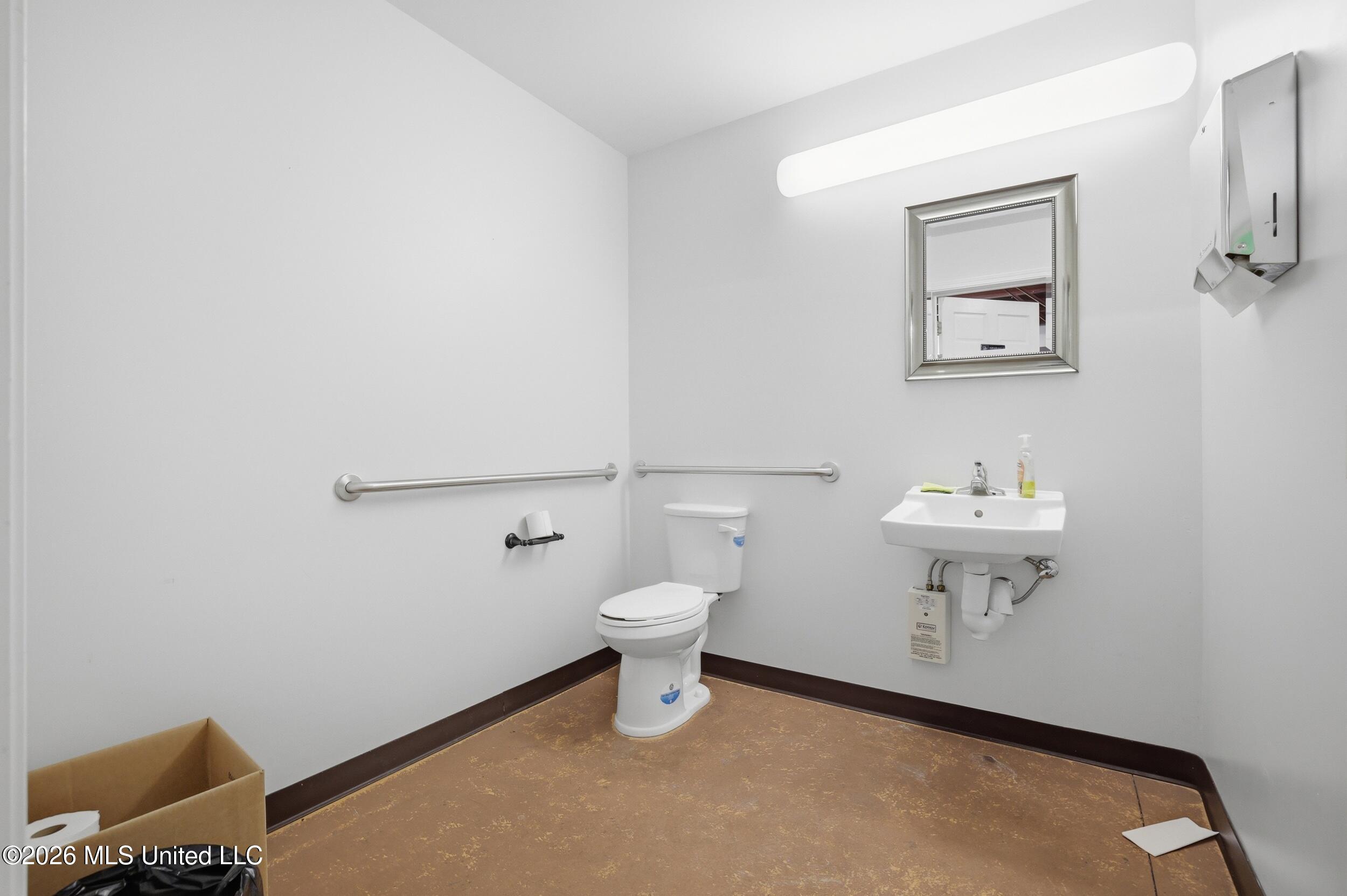 995 N Halstead Road Property Photo 32