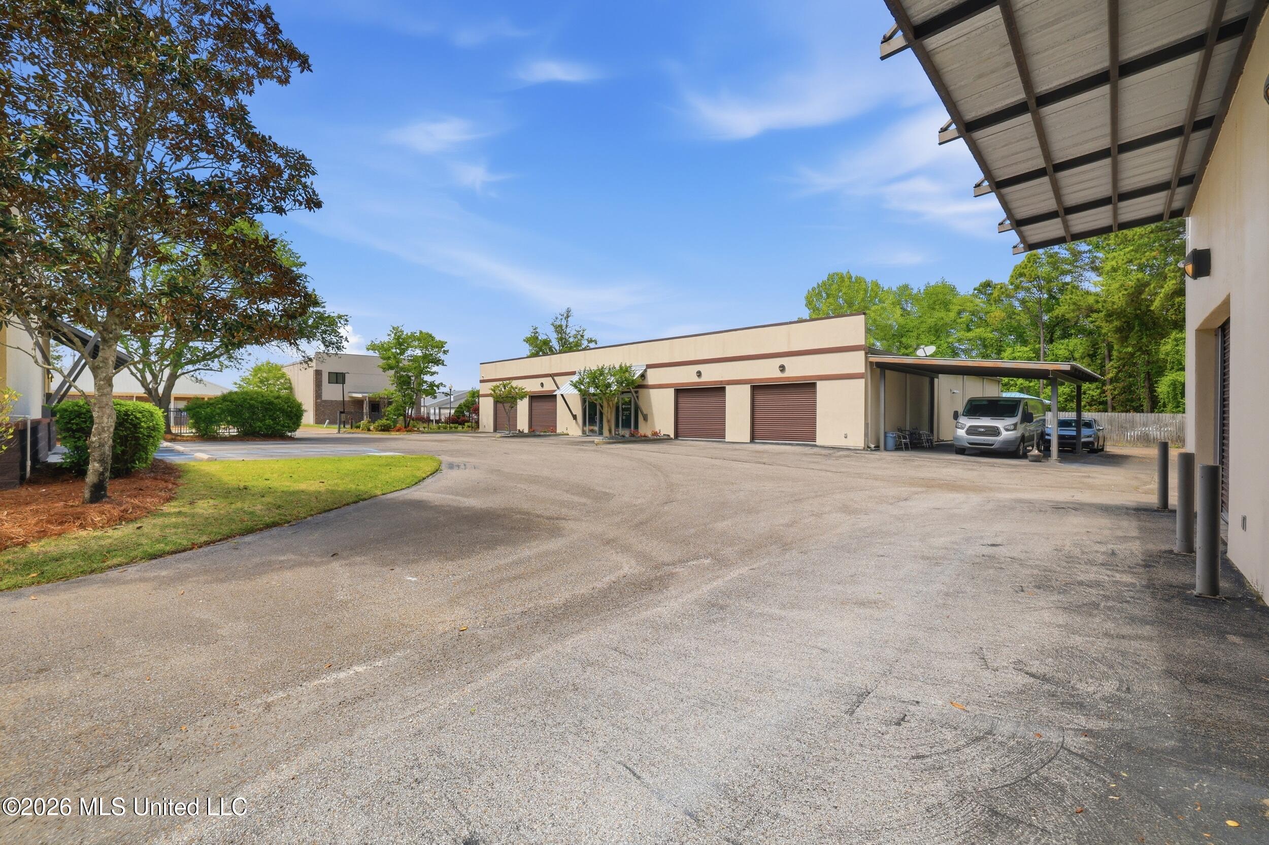 995 N Halstead Road Property Photo 39