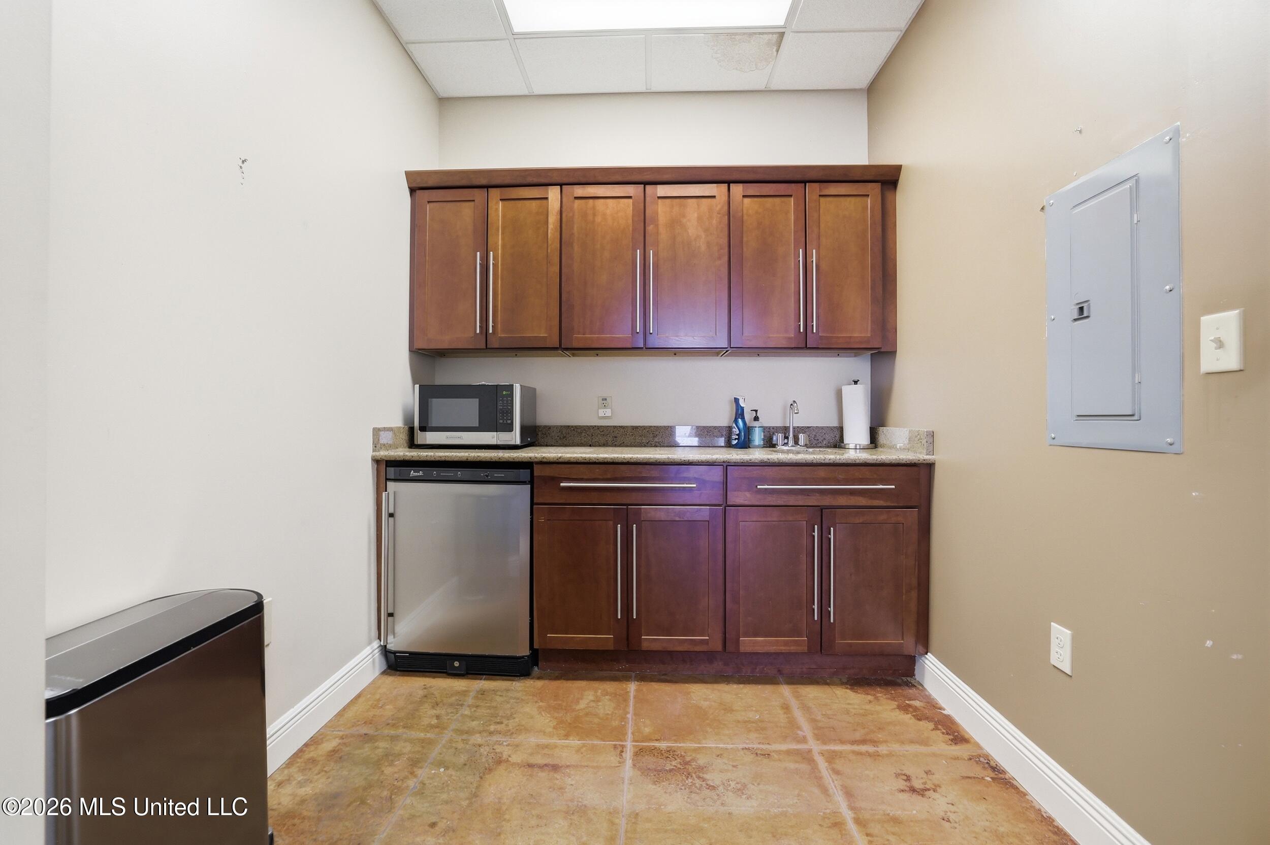 995 N Halstead Road Property Photo 63