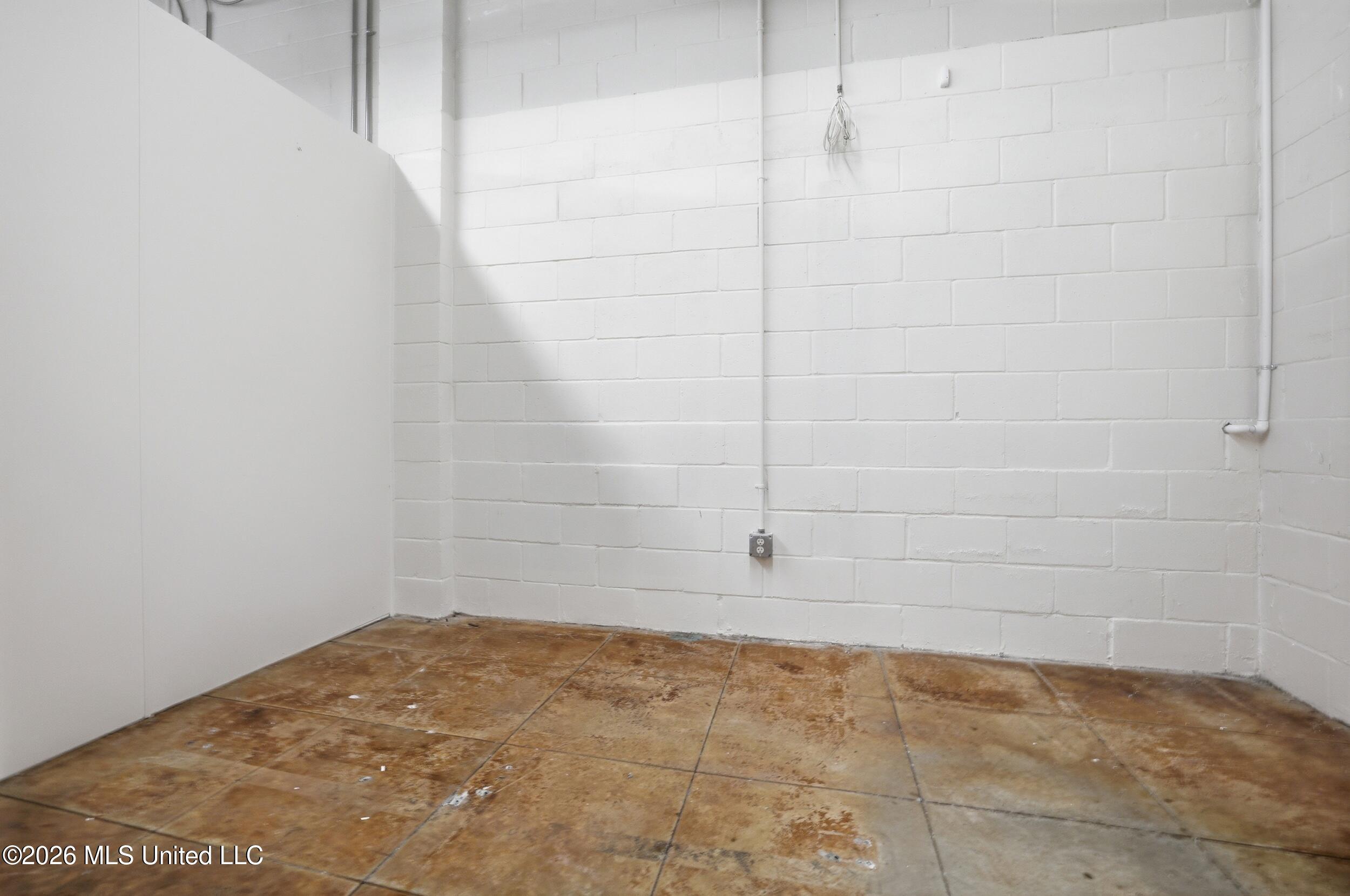 995 N Halstead Road Property Photo 74