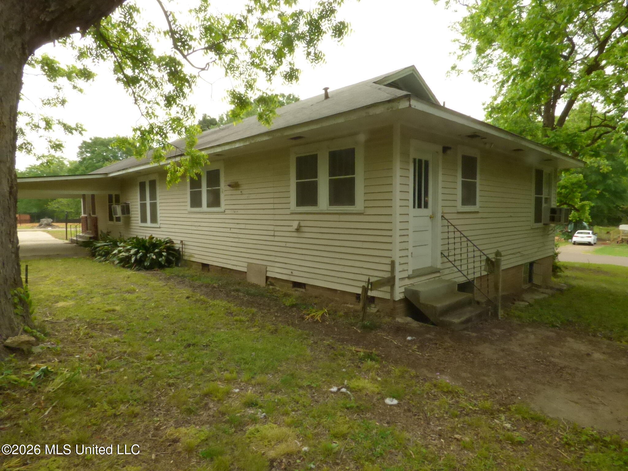 500 Poplar Street Property Photo 4