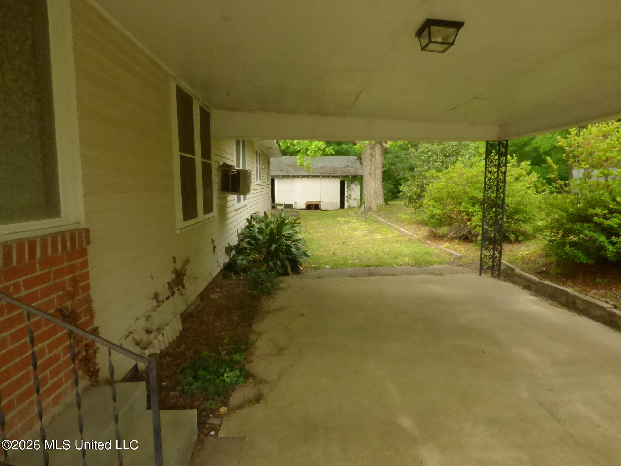 500 Poplar Street Property Photo 5