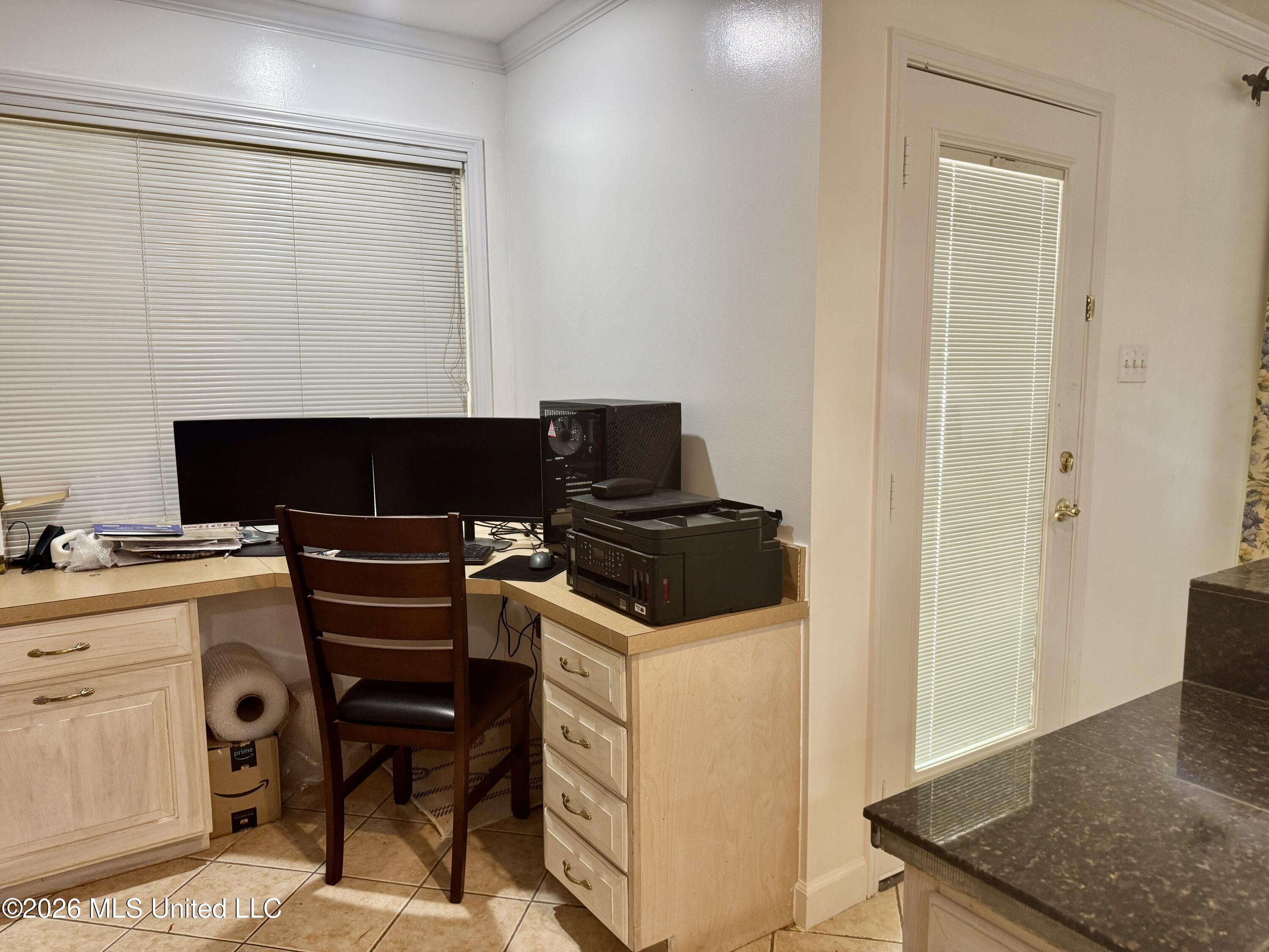 109 N Meadow Road Property Photo 5