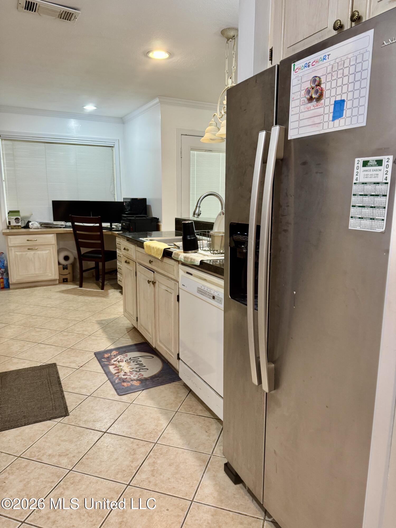 109 N Meadow Road Property Photo 6