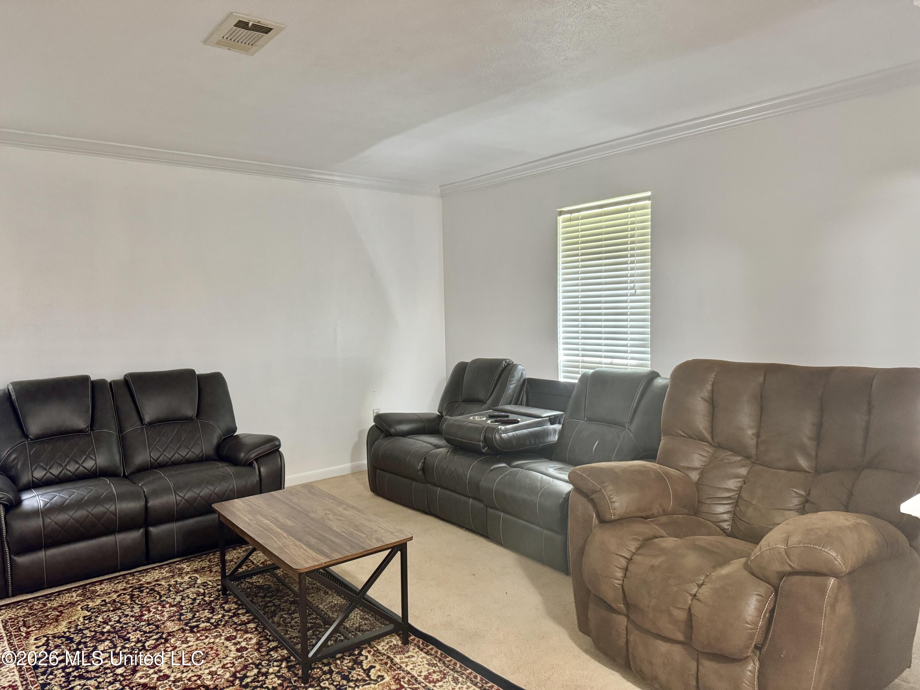 109 N Meadow Road Property Photo 16