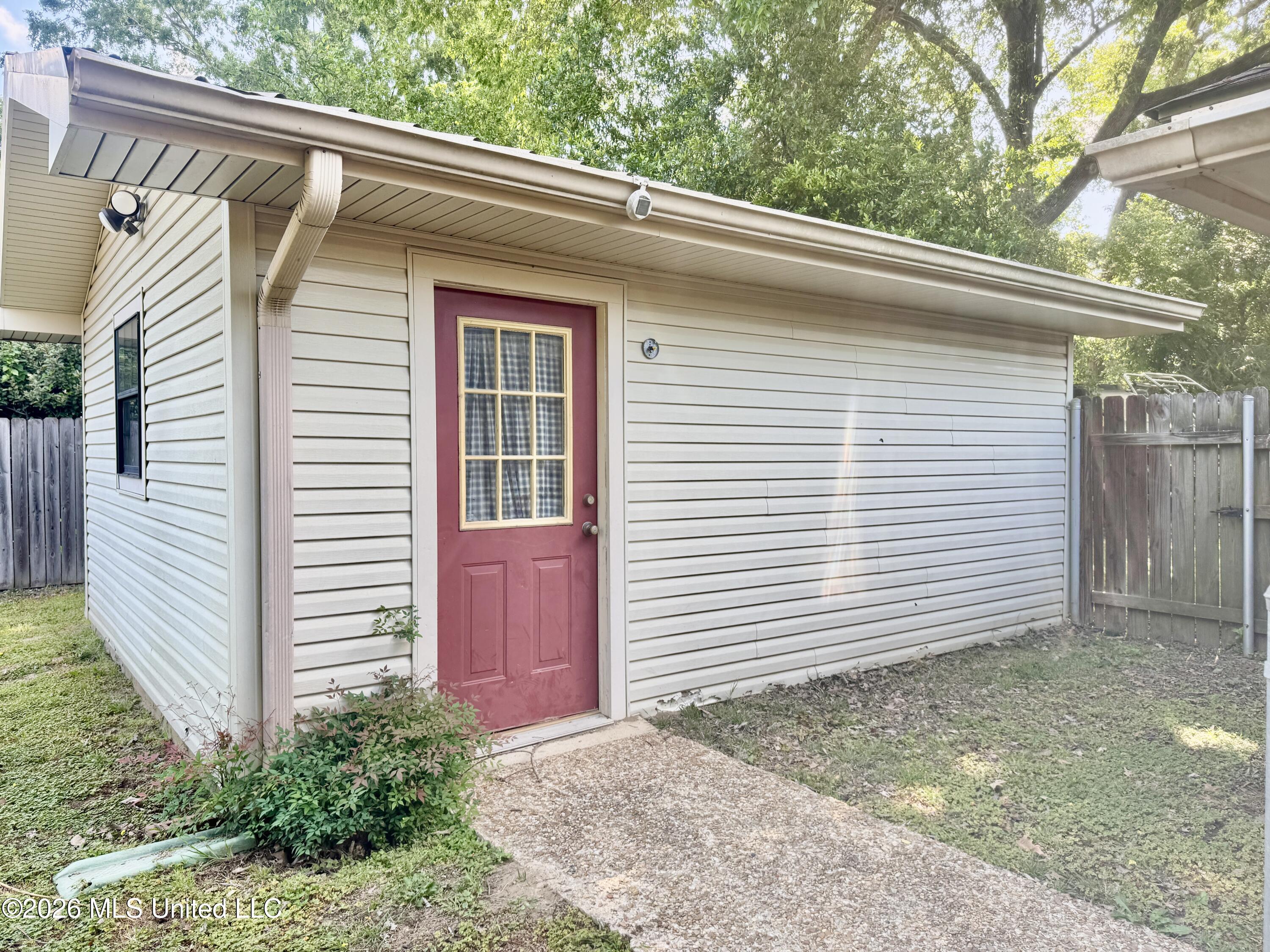 109 N Meadow Road Property Photo 30