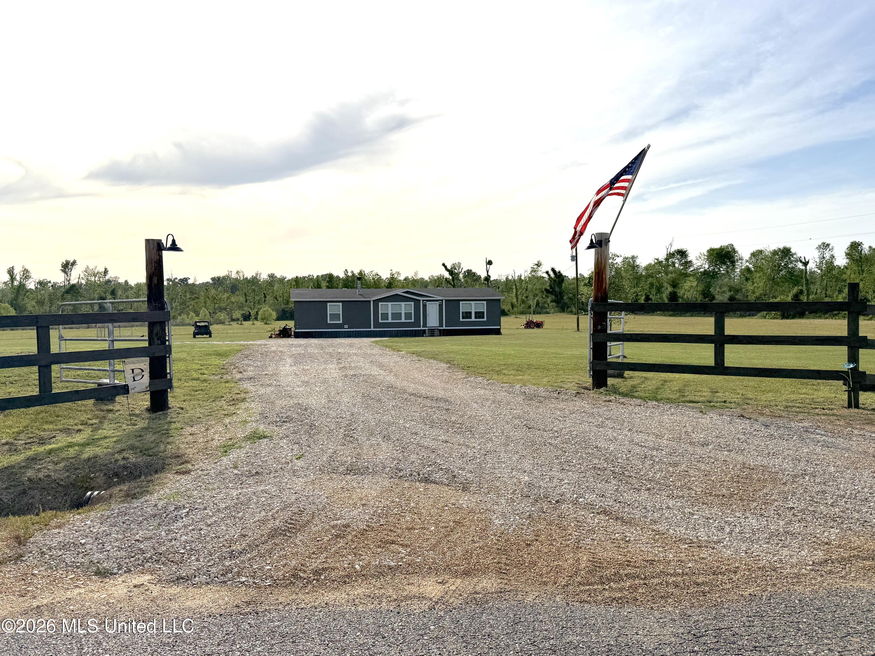 72 Summers Magee Road Property Photo 1