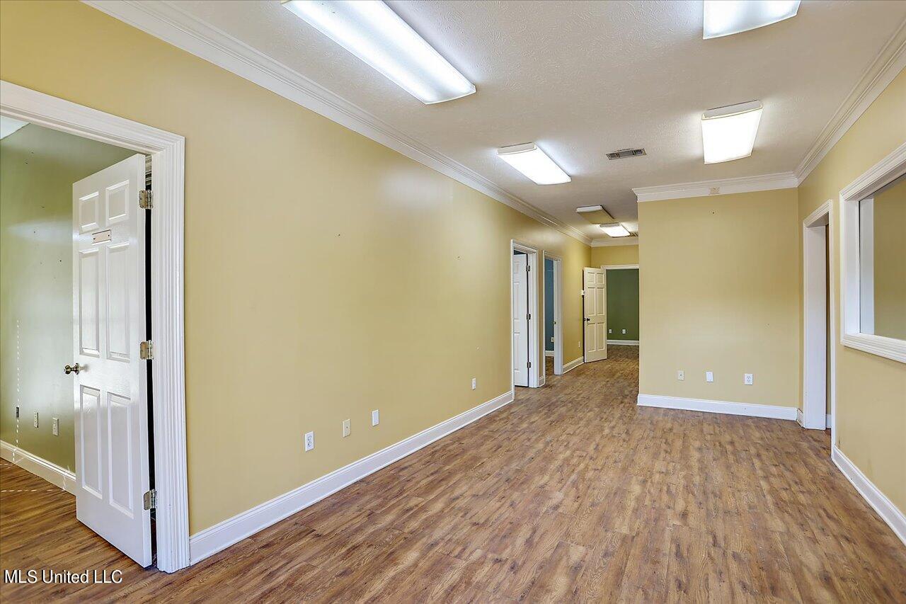 2873 Us 49 Property Photo 8
