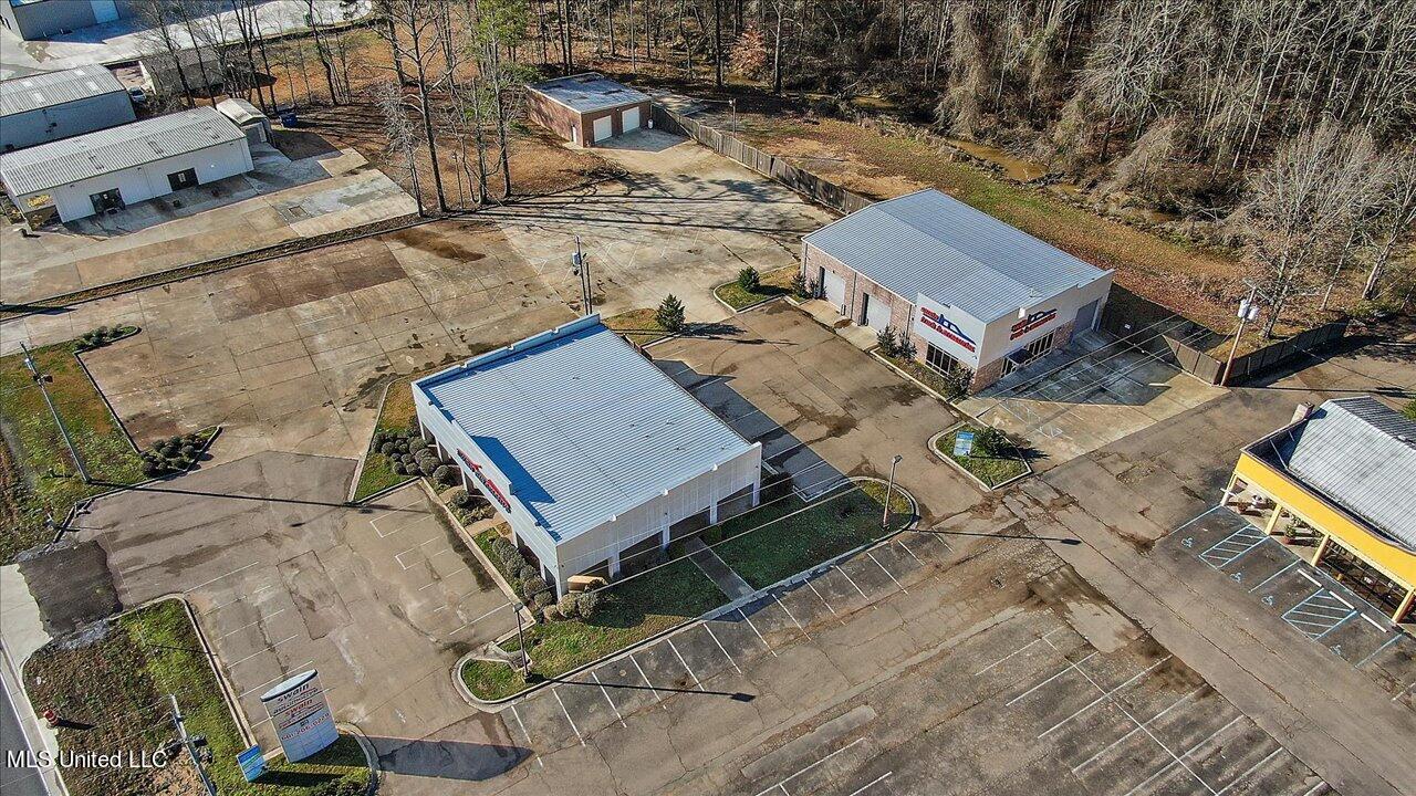 2873 Us 49 Property Photo 32