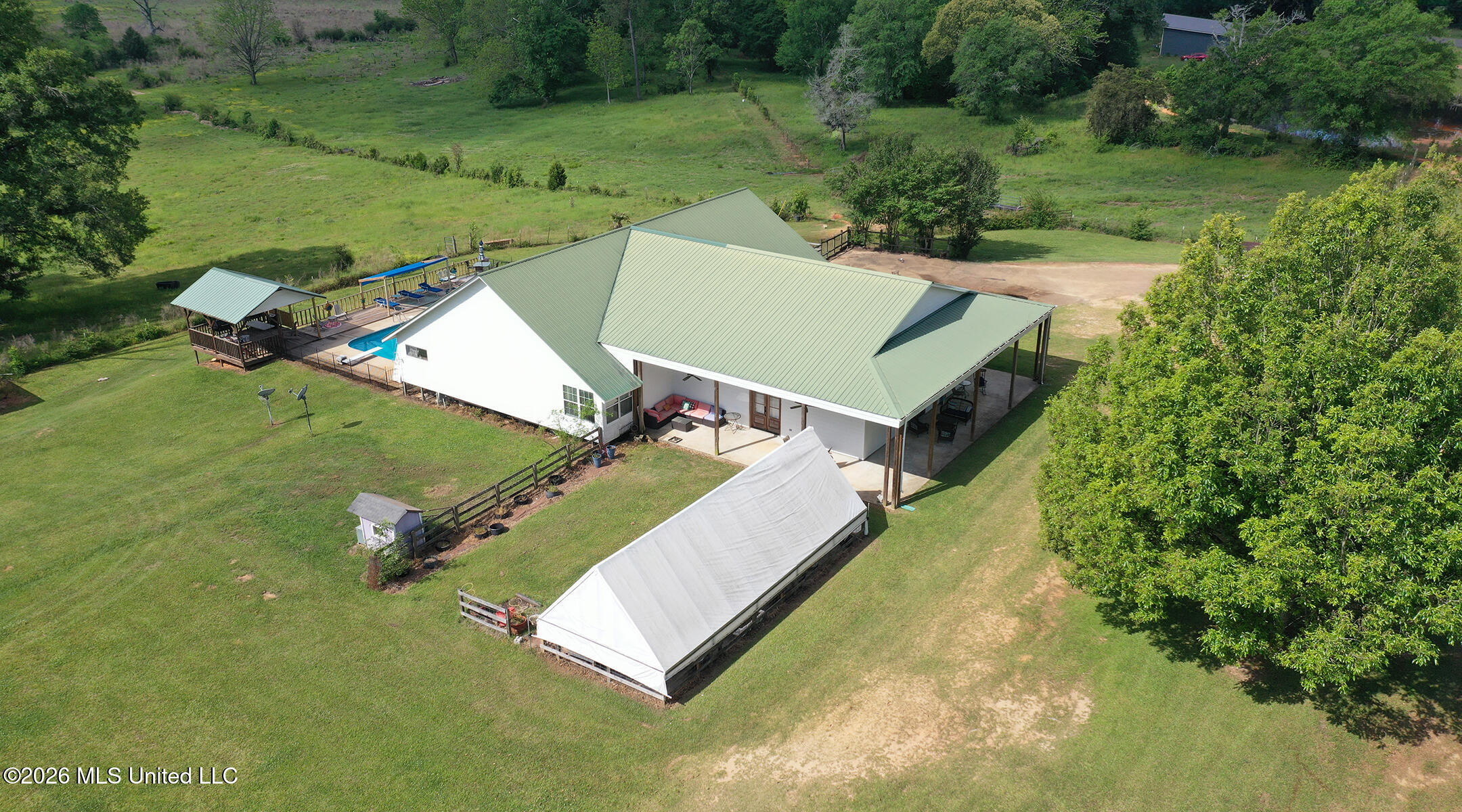 3052 C D Rayborn Road Property Photo 2