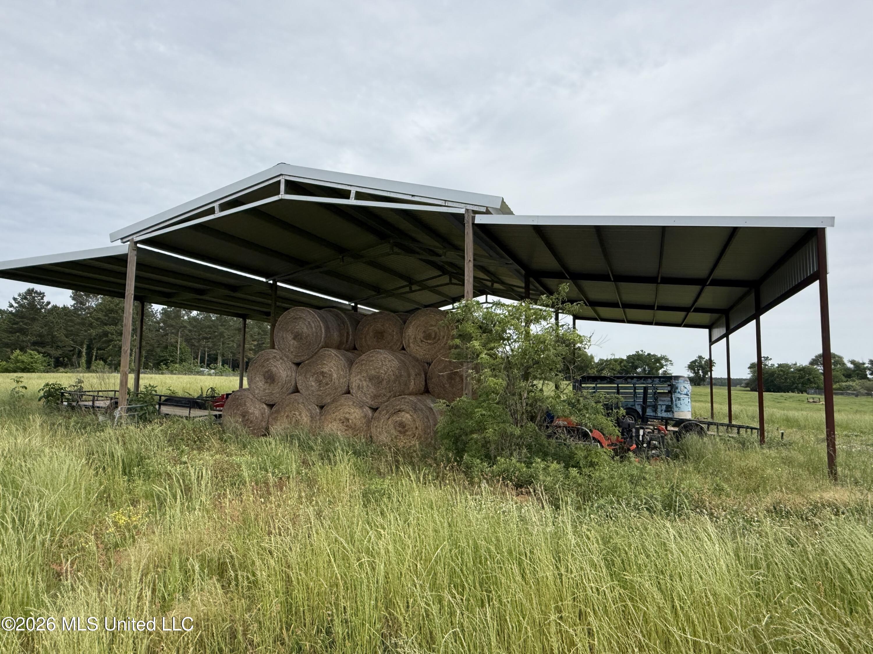 813 Holmesville Road Property Photo 14