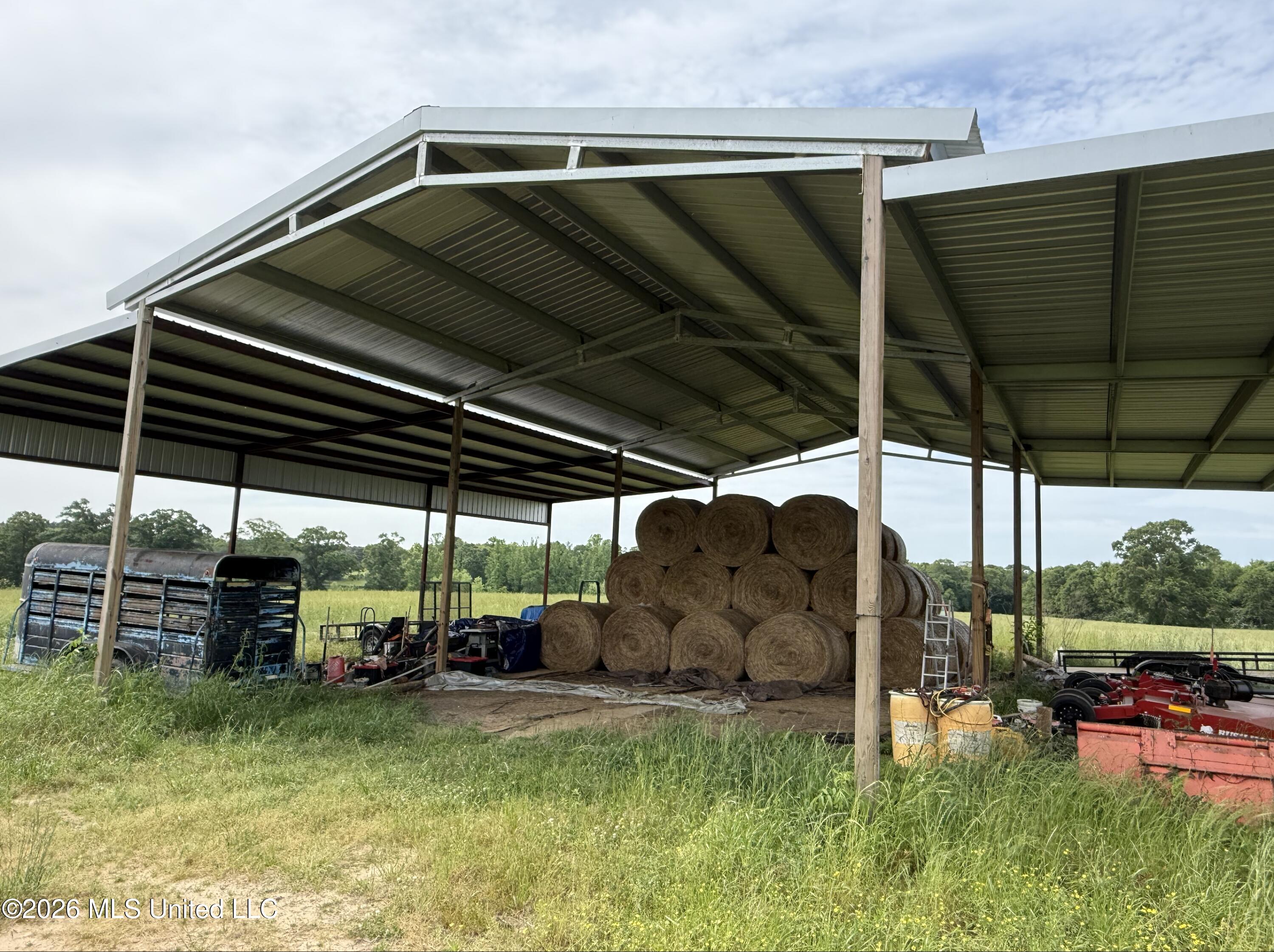 813 Holmesville Road Property Photo 17