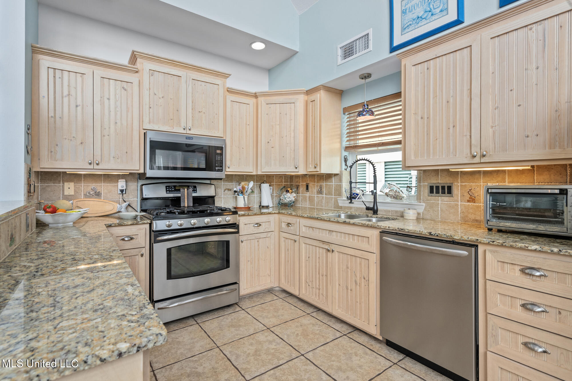 146 Elaine Drive Property Photo 11