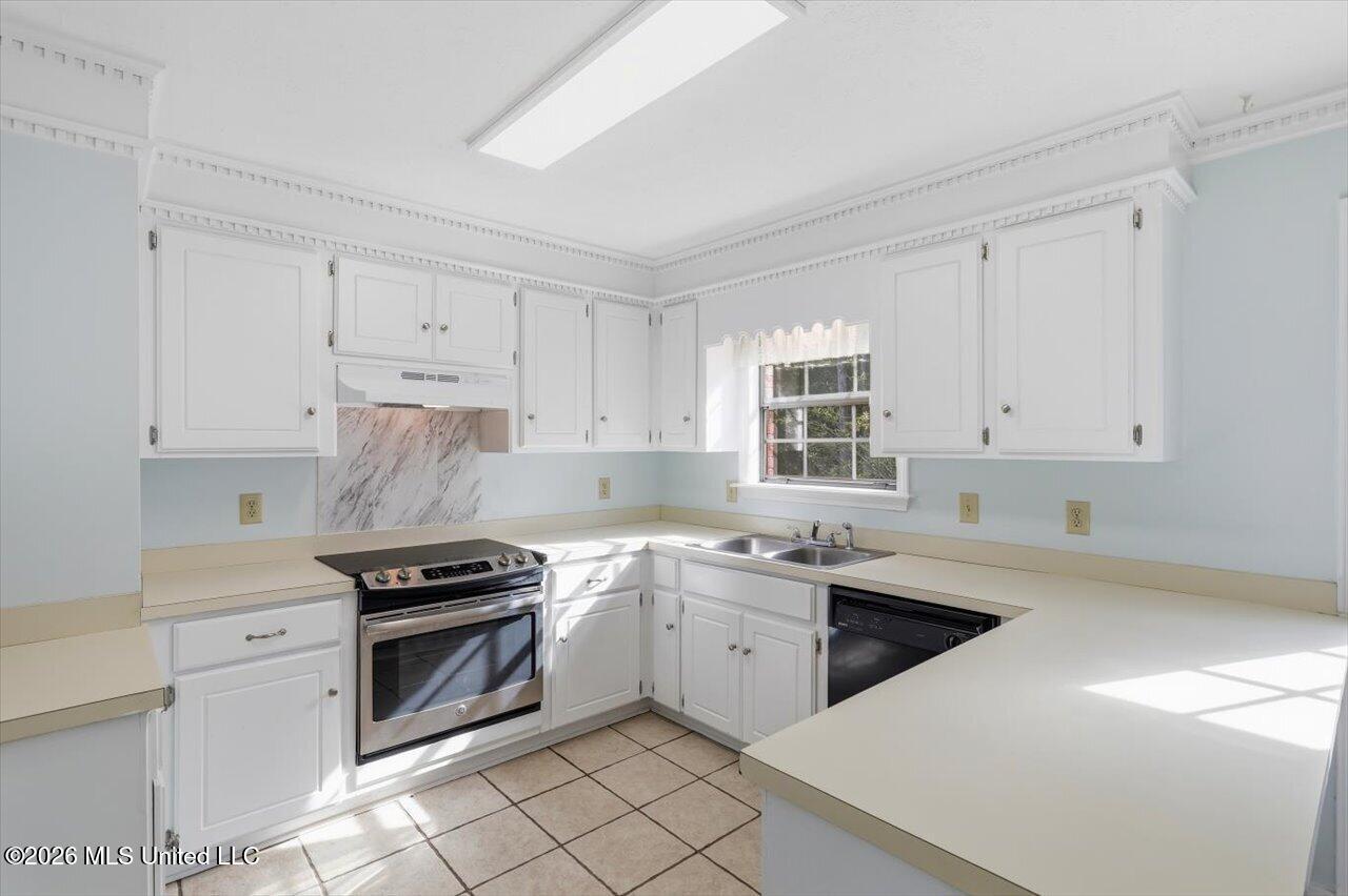 118 Spanish Moss Drive Property Photo 10