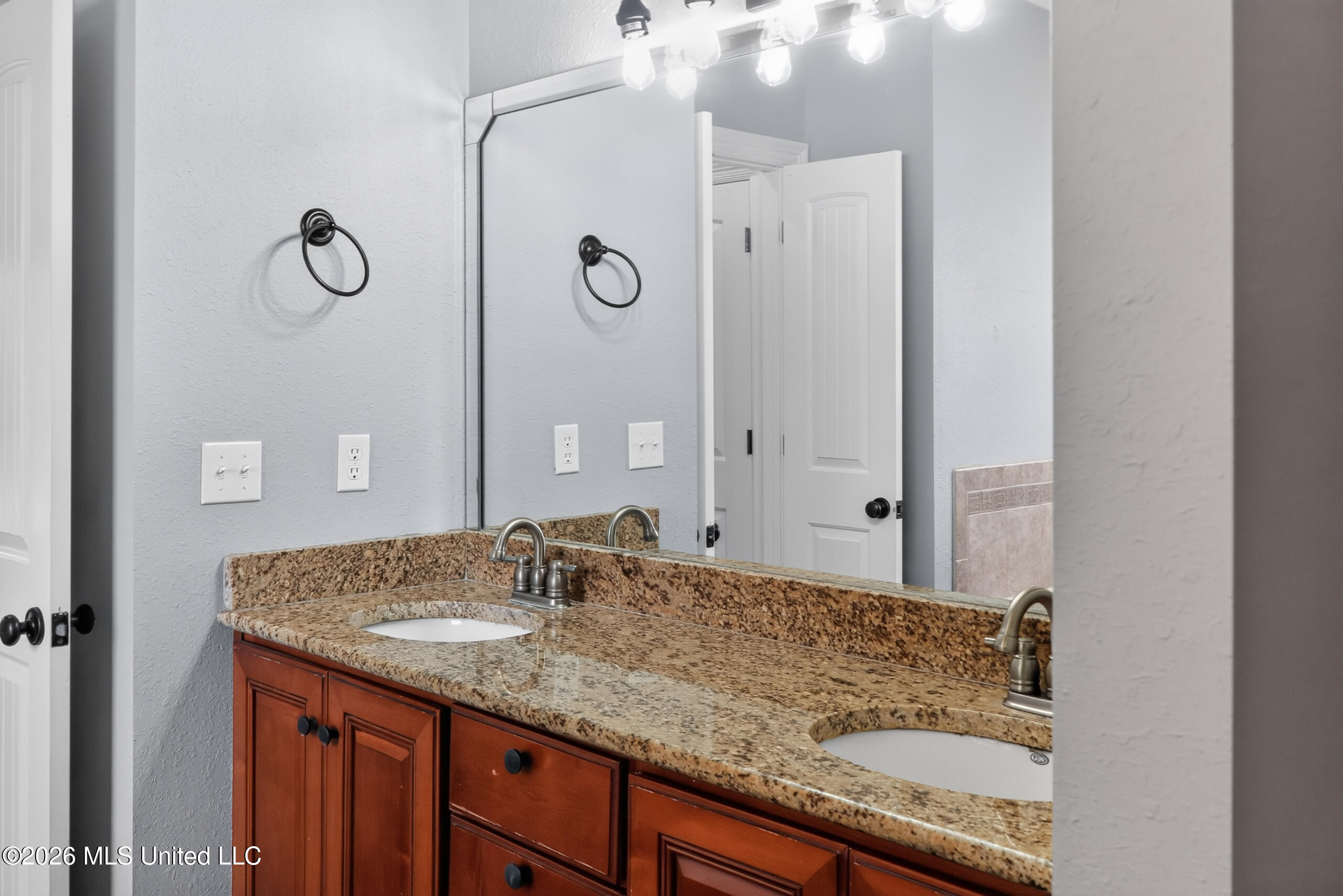 6717 Westwind Drive Property Photo 31