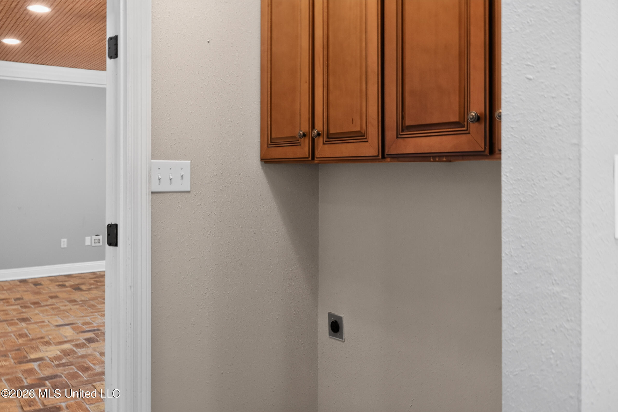 6717 Westwind Drive Property Photo 35