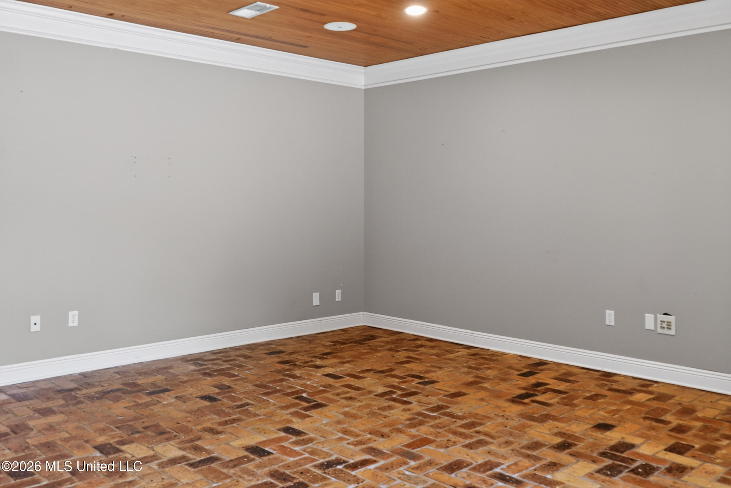 6717 Westwind Drive Property Photo 39