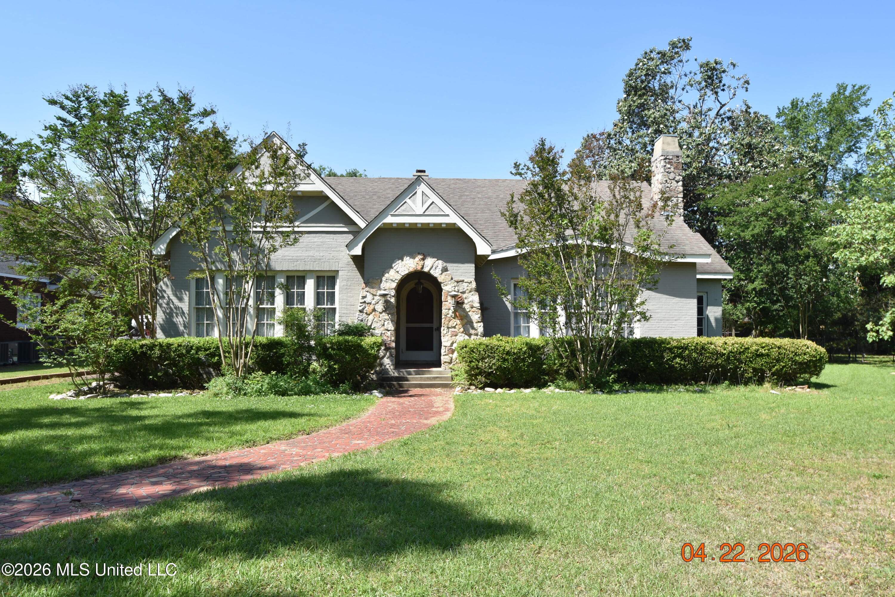 705 Grand Boulevard Property Photo 1