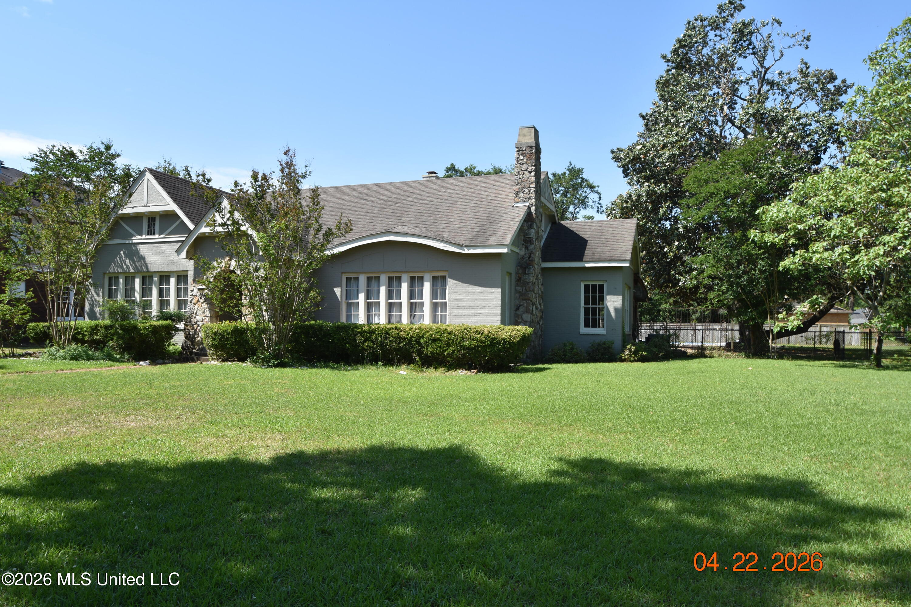 705 Grand Boulevard Property Photo 13