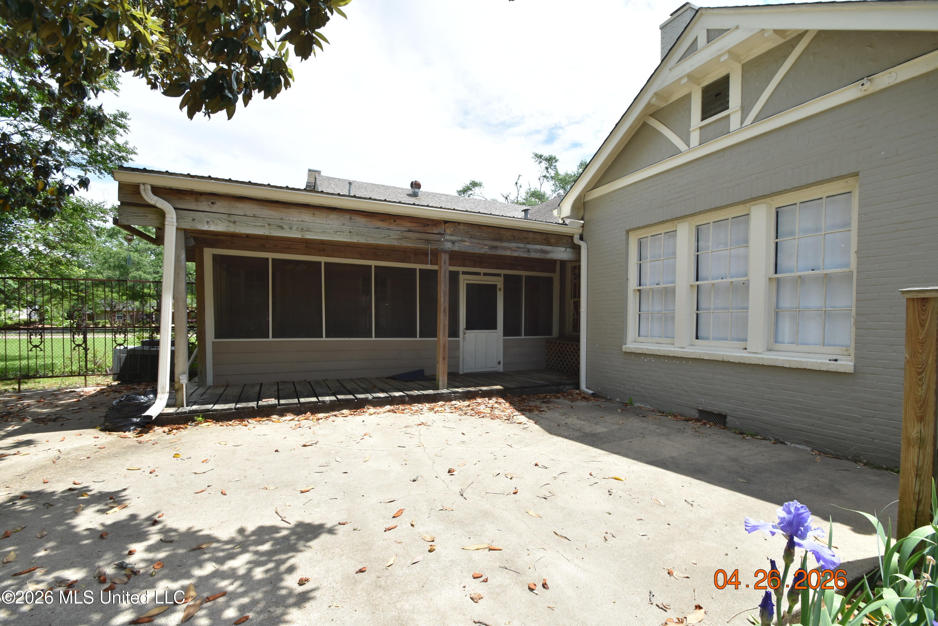 705 Grand Boulevard Property Photo 16