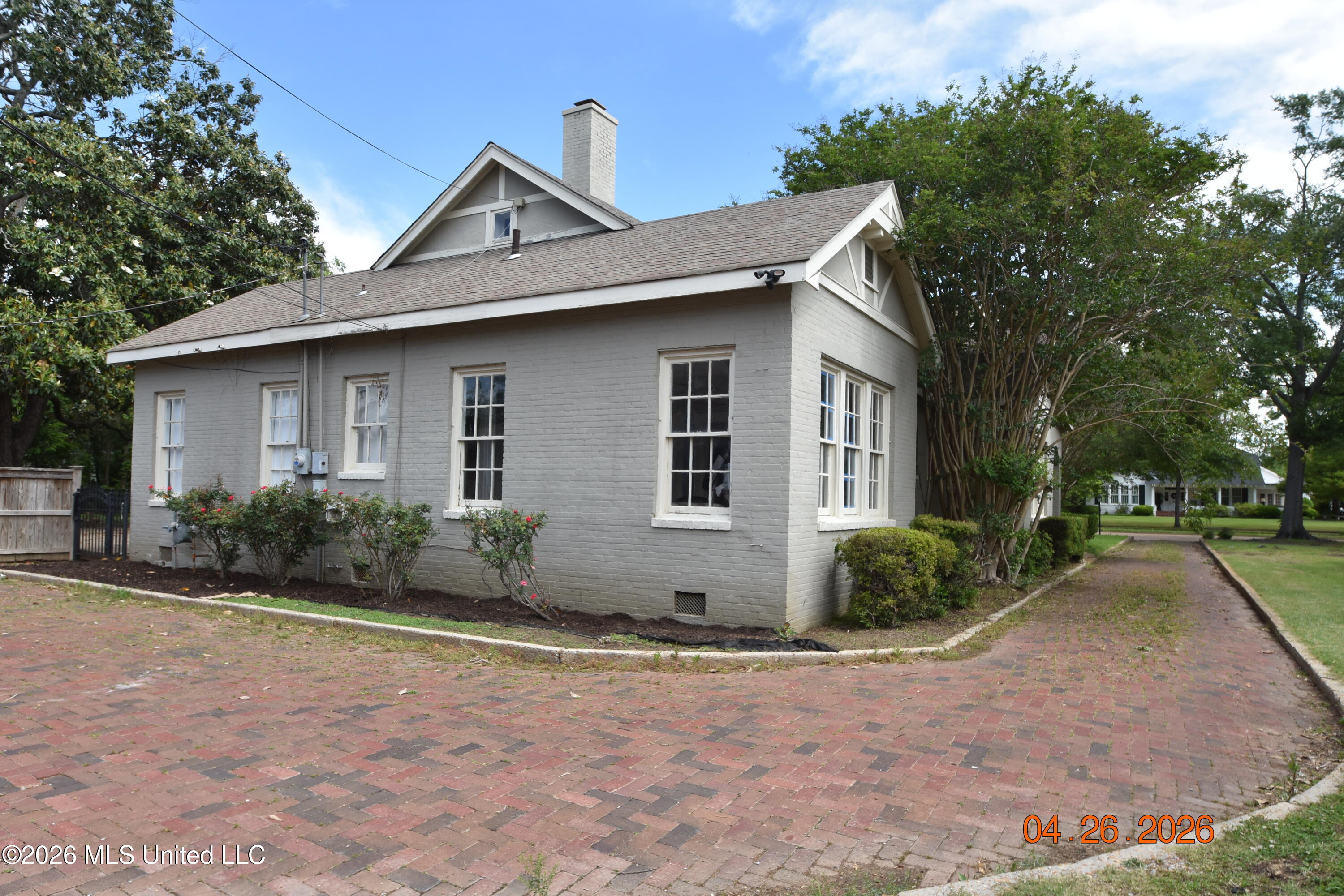 705 Grand Boulevard Property Photo 22