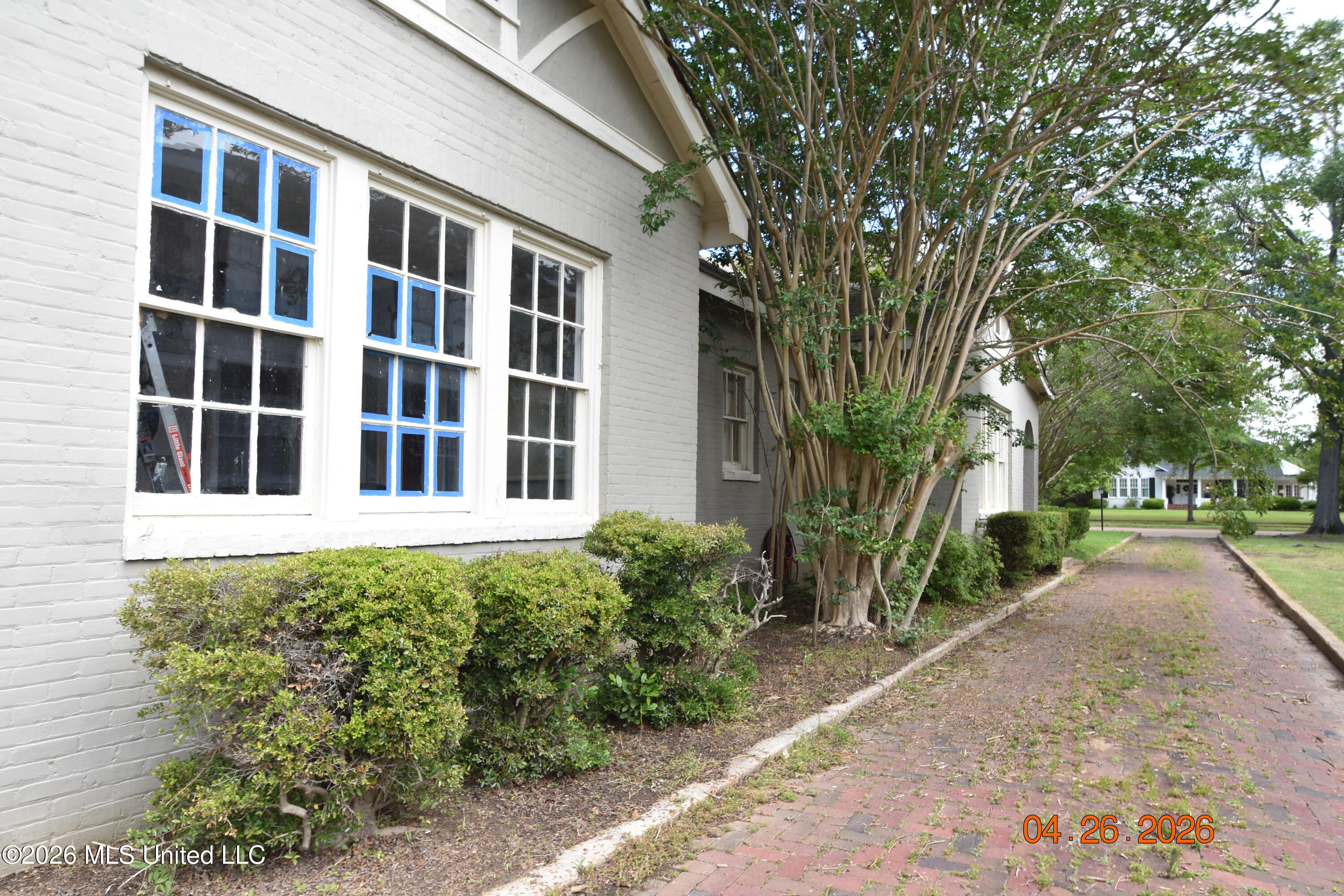 705 Grand Boulevard Property Photo 24