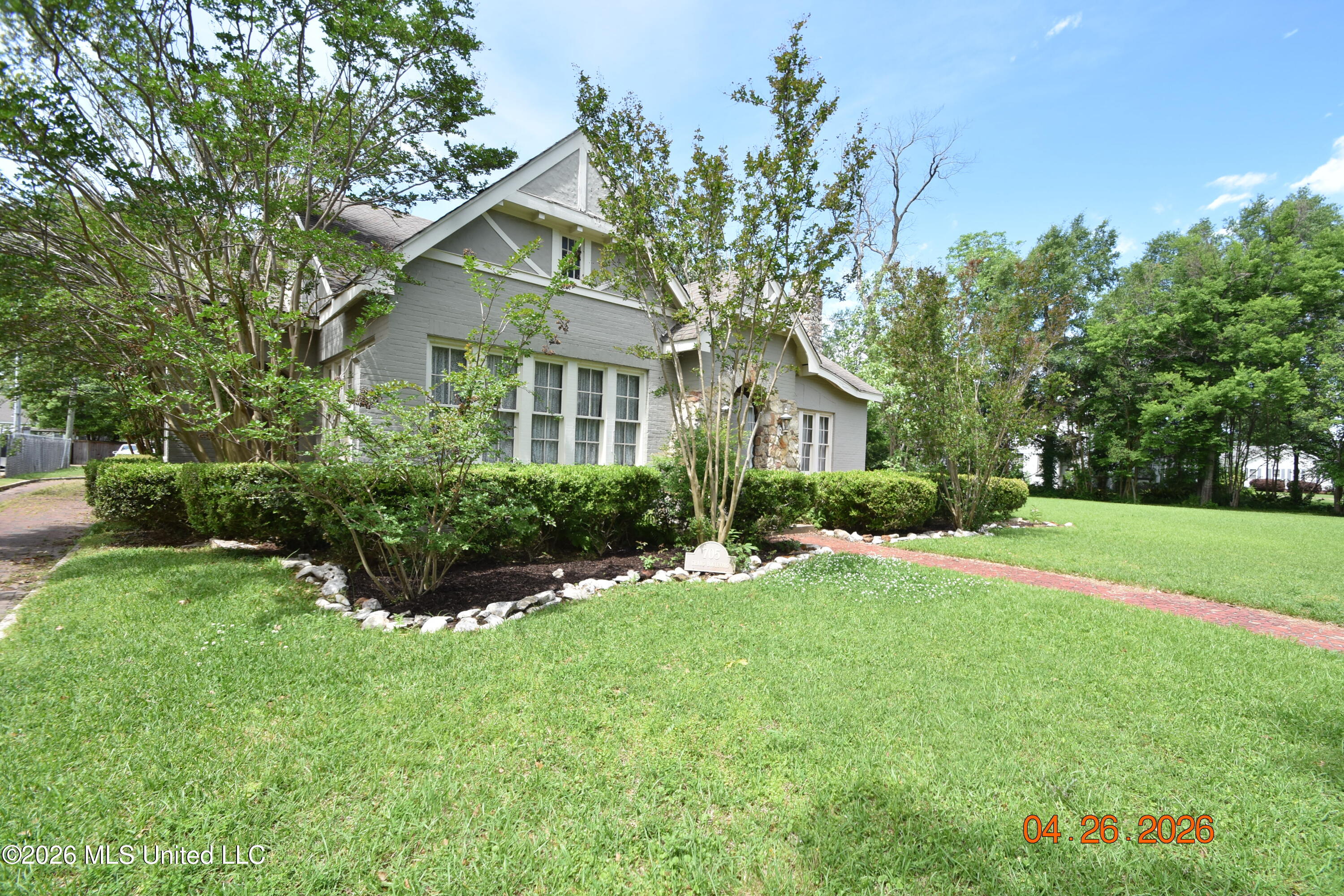 705 Grand Boulevard Property Photo 26
