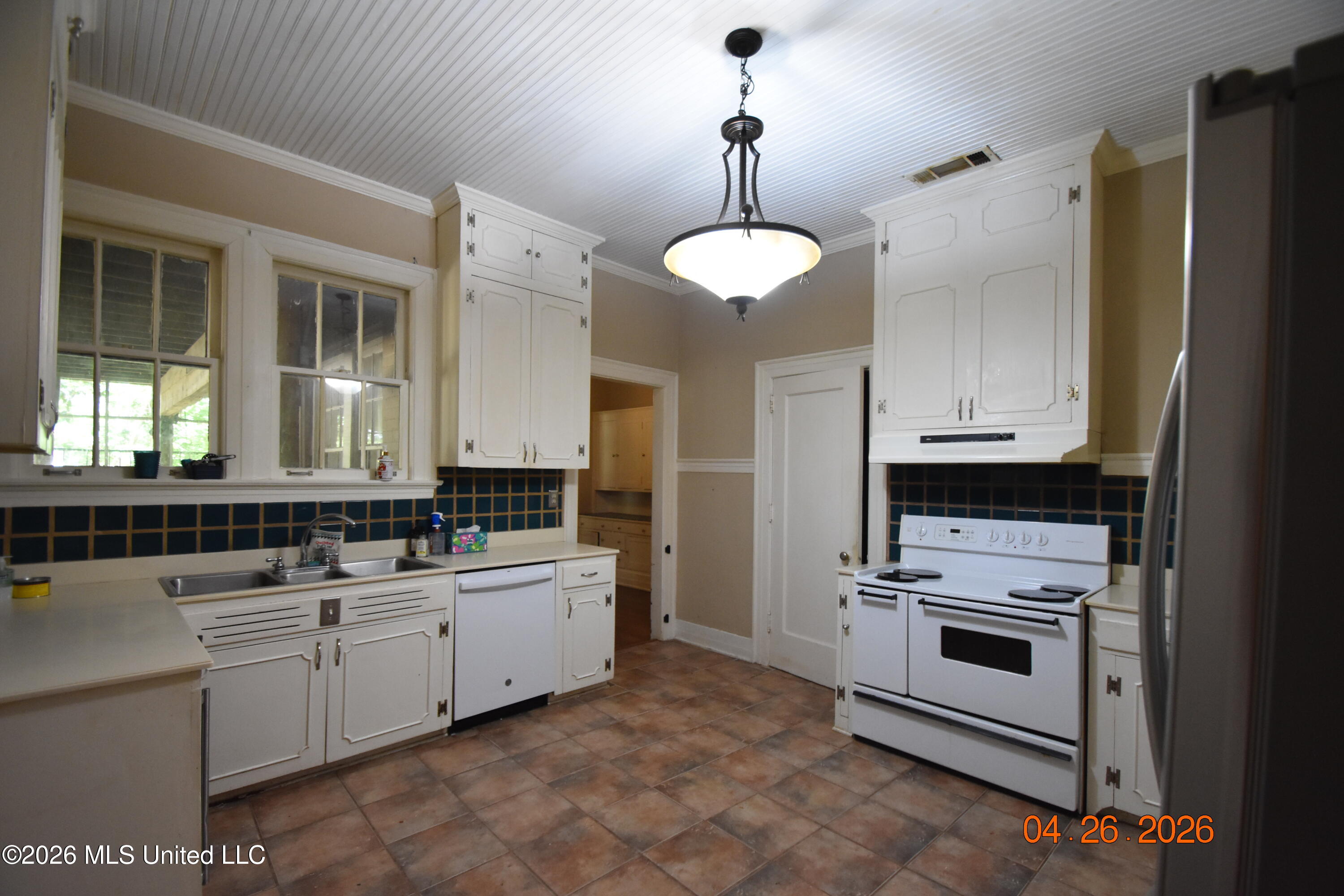 705 Grand Boulevard Property Photo 50