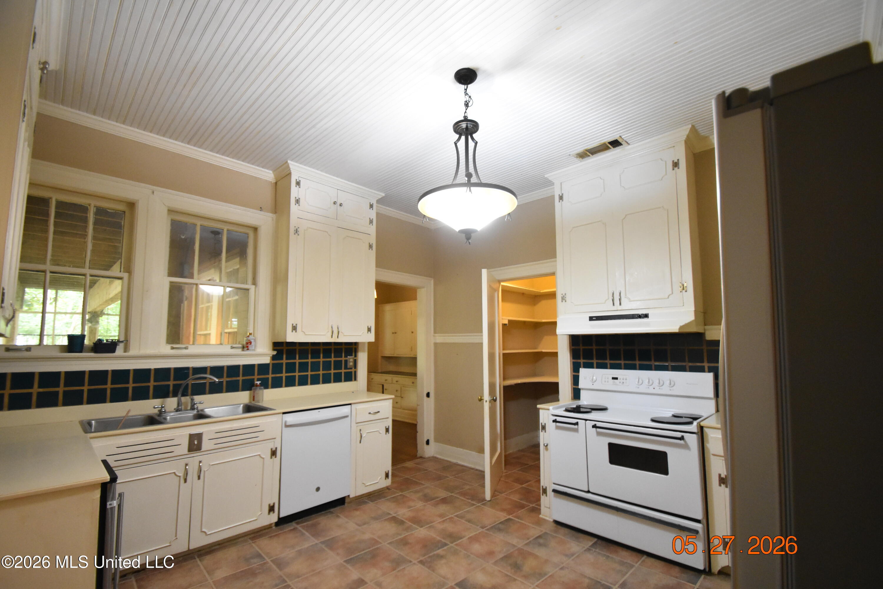 705 Grand Boulevard Property Photo 72