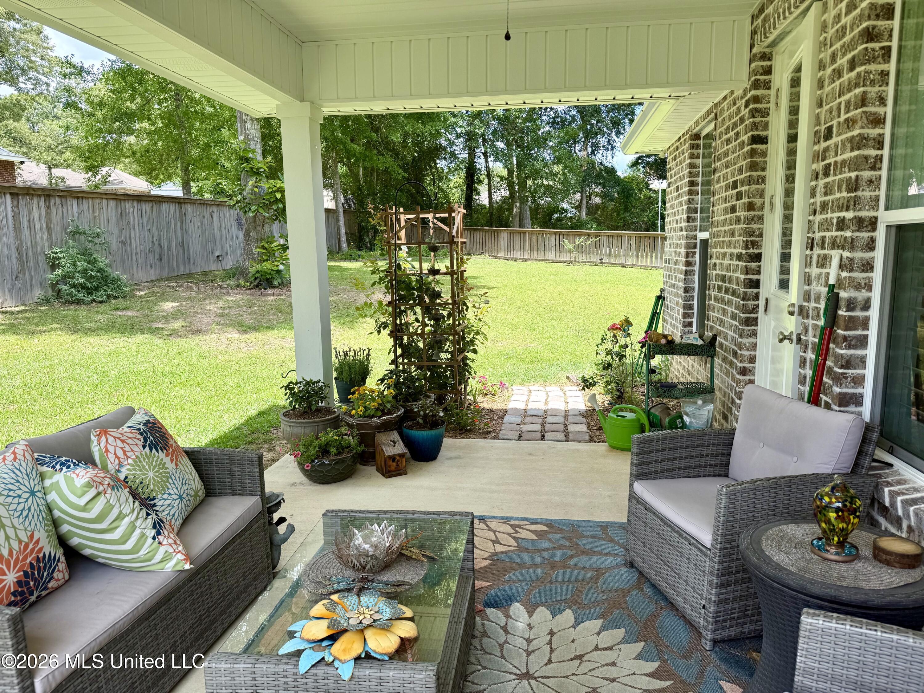 886 Maili Place Property Photo 14