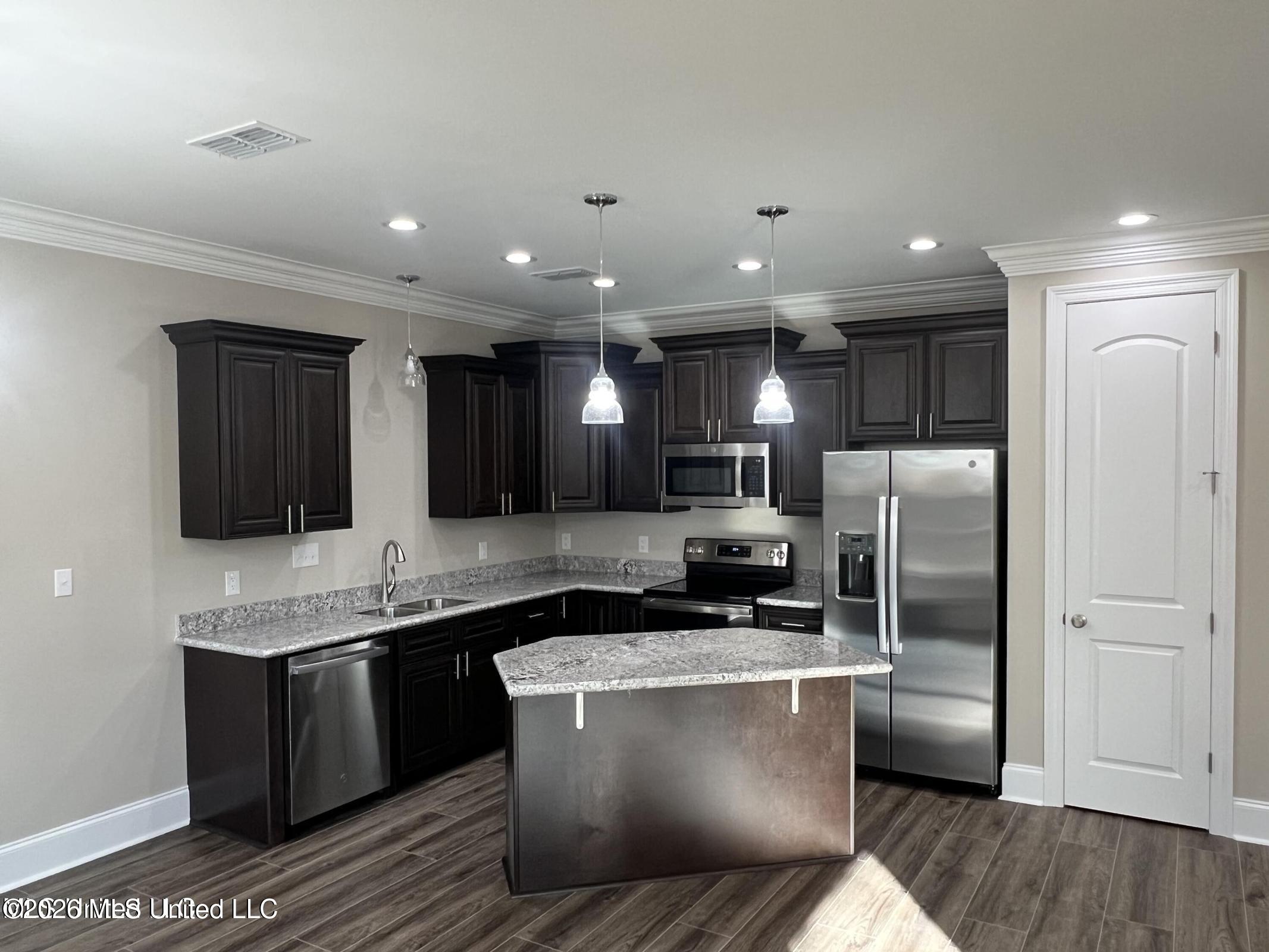 886 Maili Place Property Photo 18
