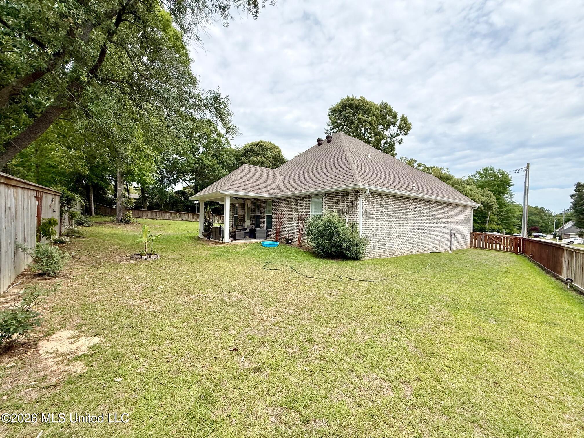 886 Maili Place Property Photo 28
